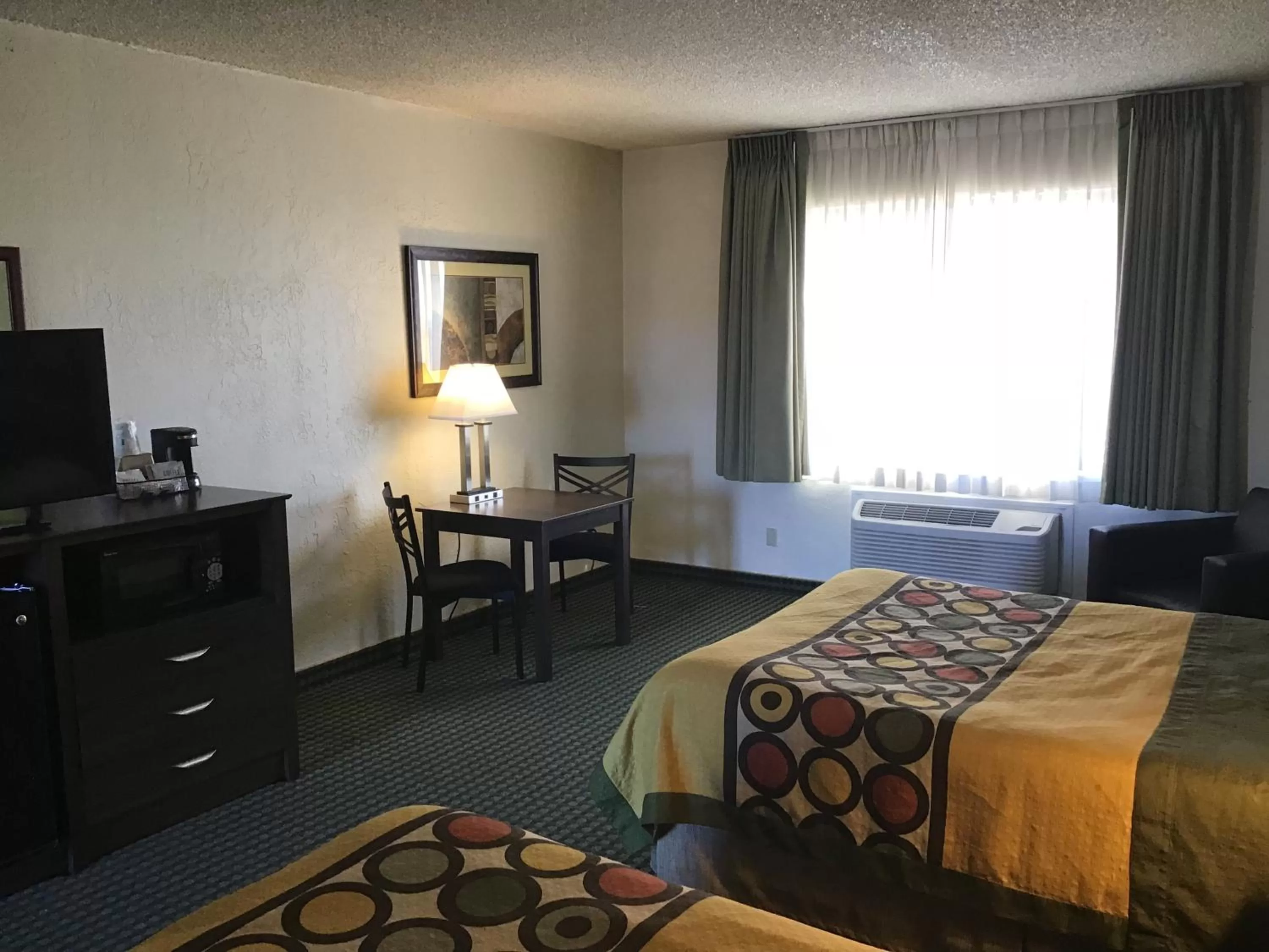 Bed in Super 8 by Wyndham Wendover