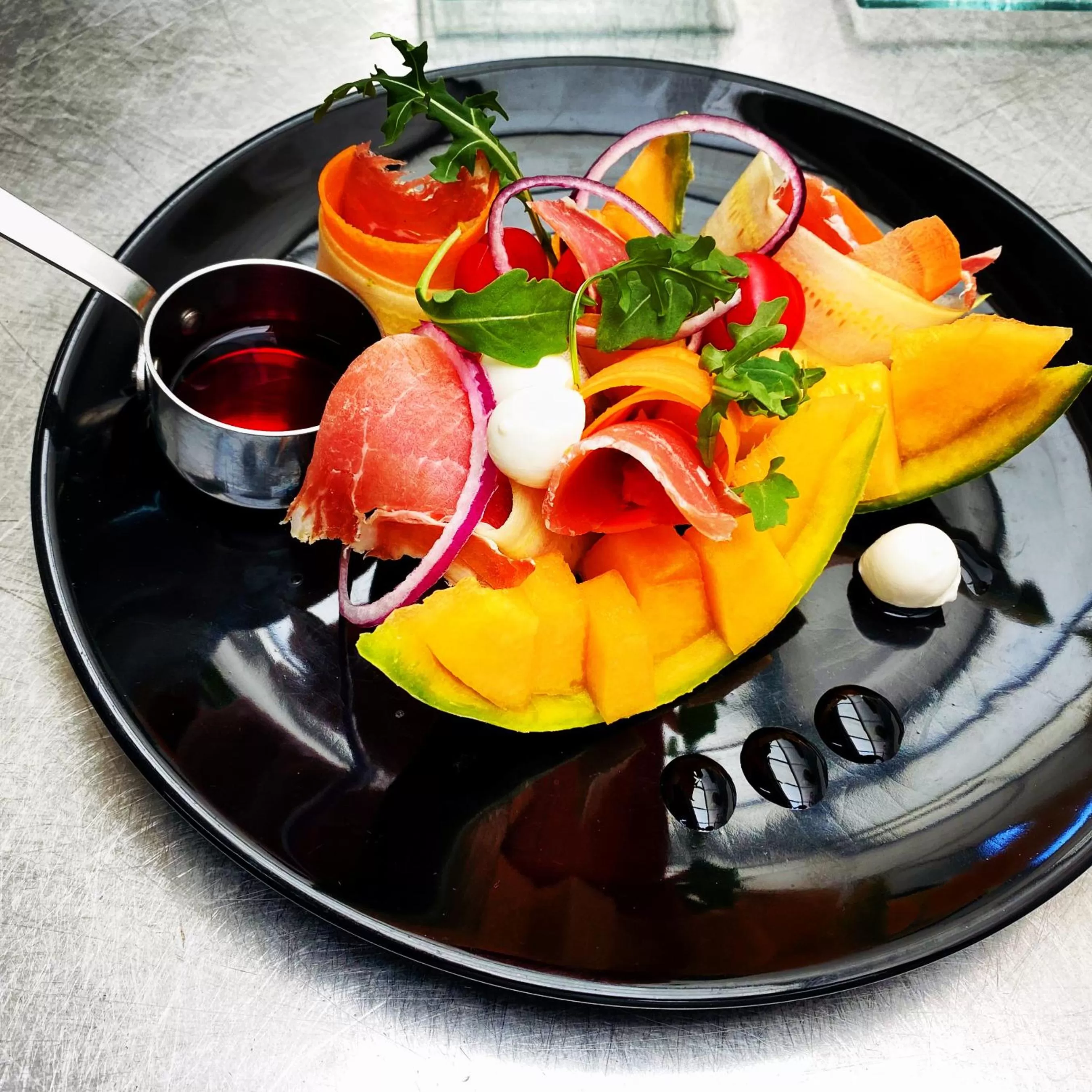 Restaurant/places to eat, Food in Le Cheval Blanc