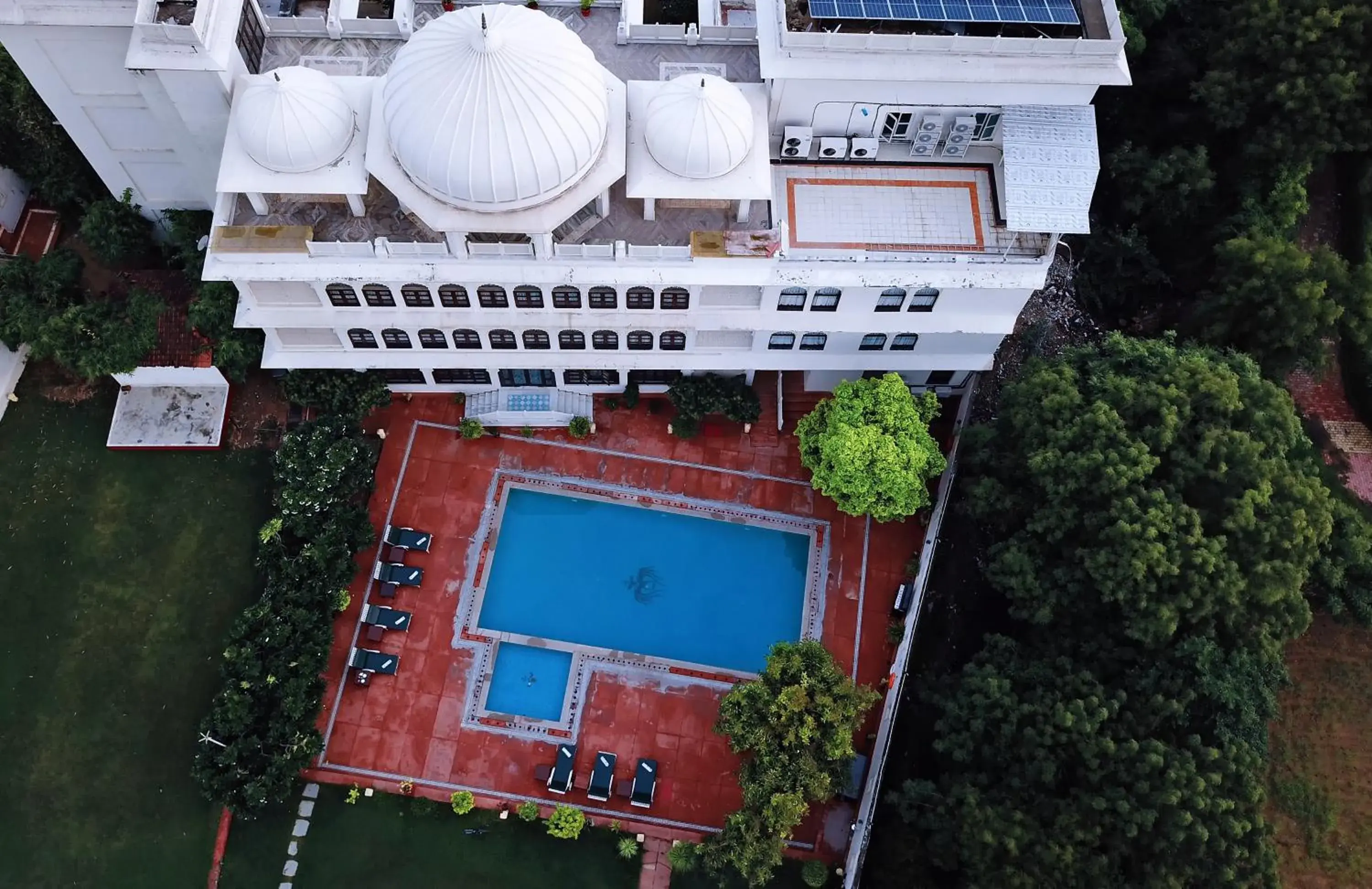 Bird's eye view, Bird's-eye View in Anuraga Palace