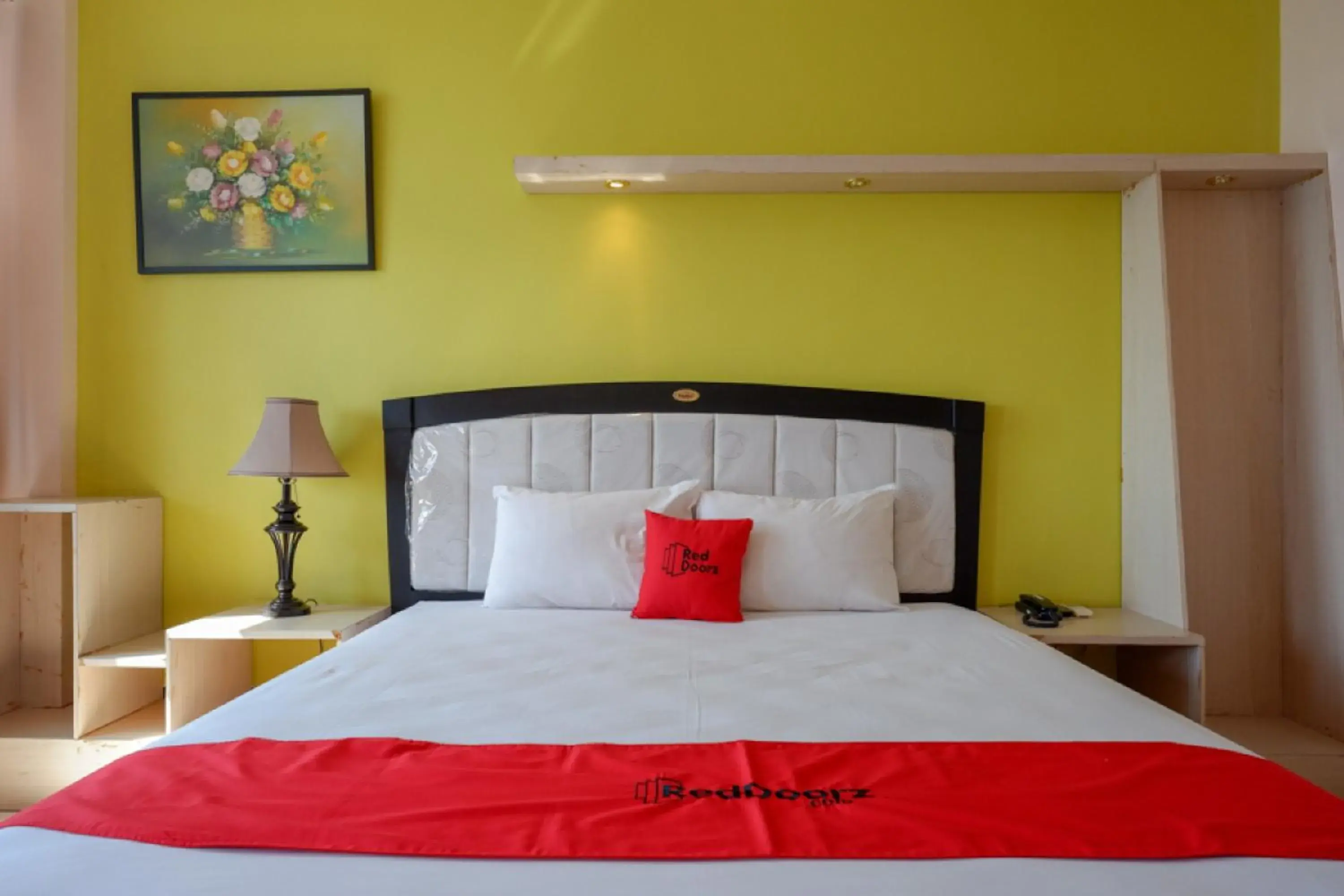 Bedroom, Bed in RedDoorz Plus Syariah @ Hotel Boulevard Luwuk