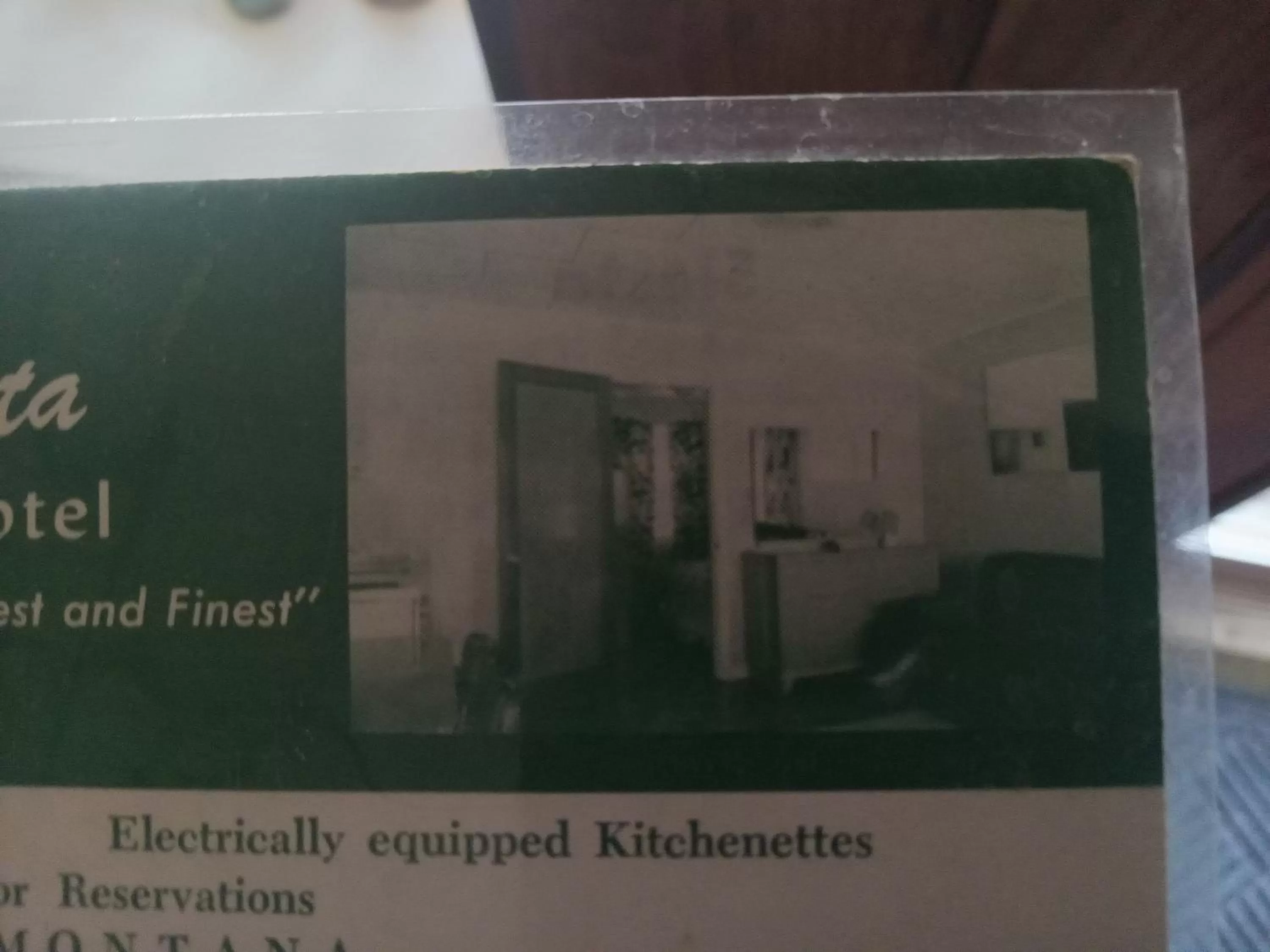 Text overlay in Siesta Motel