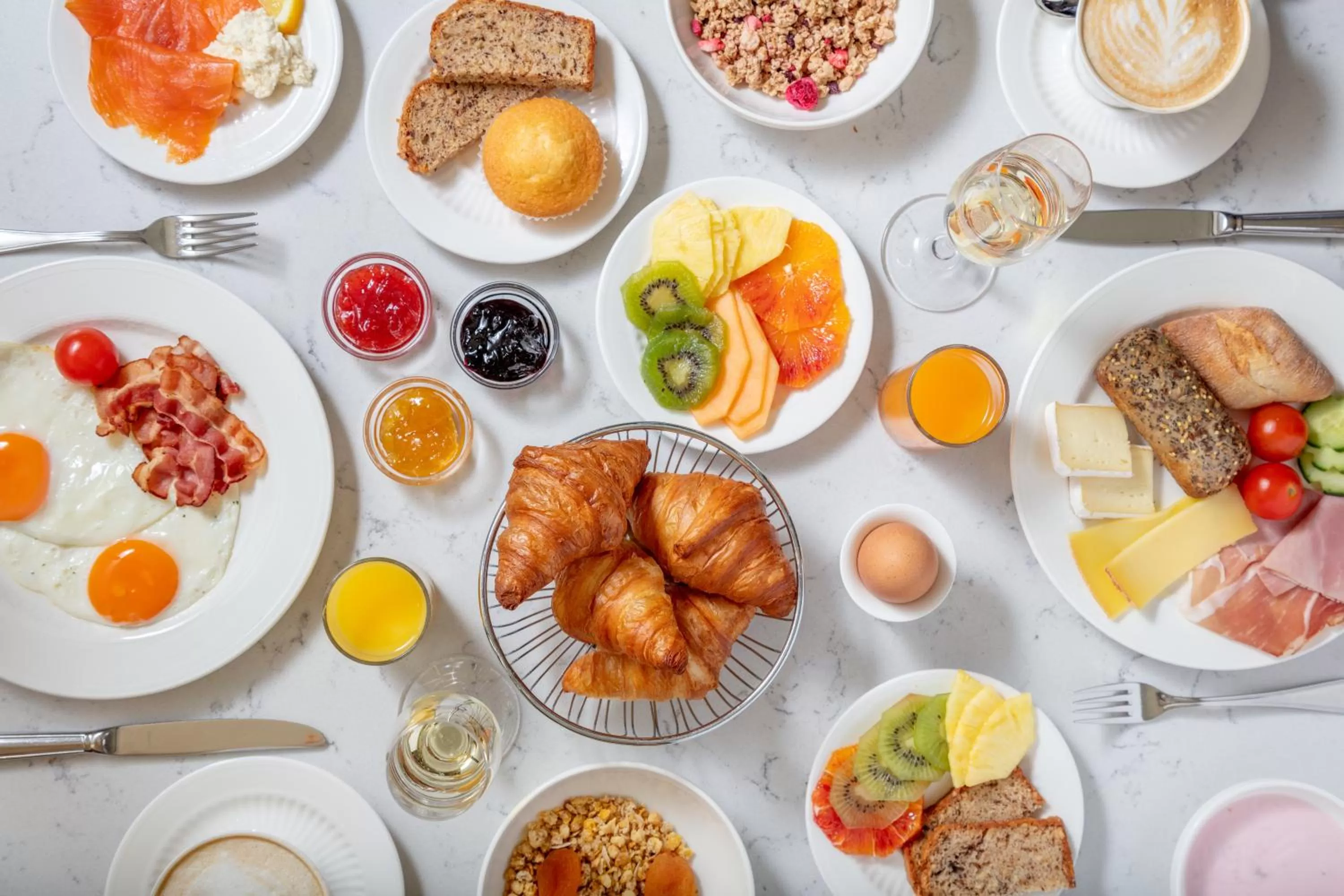 Buffet breakfast in Hotel Victoria