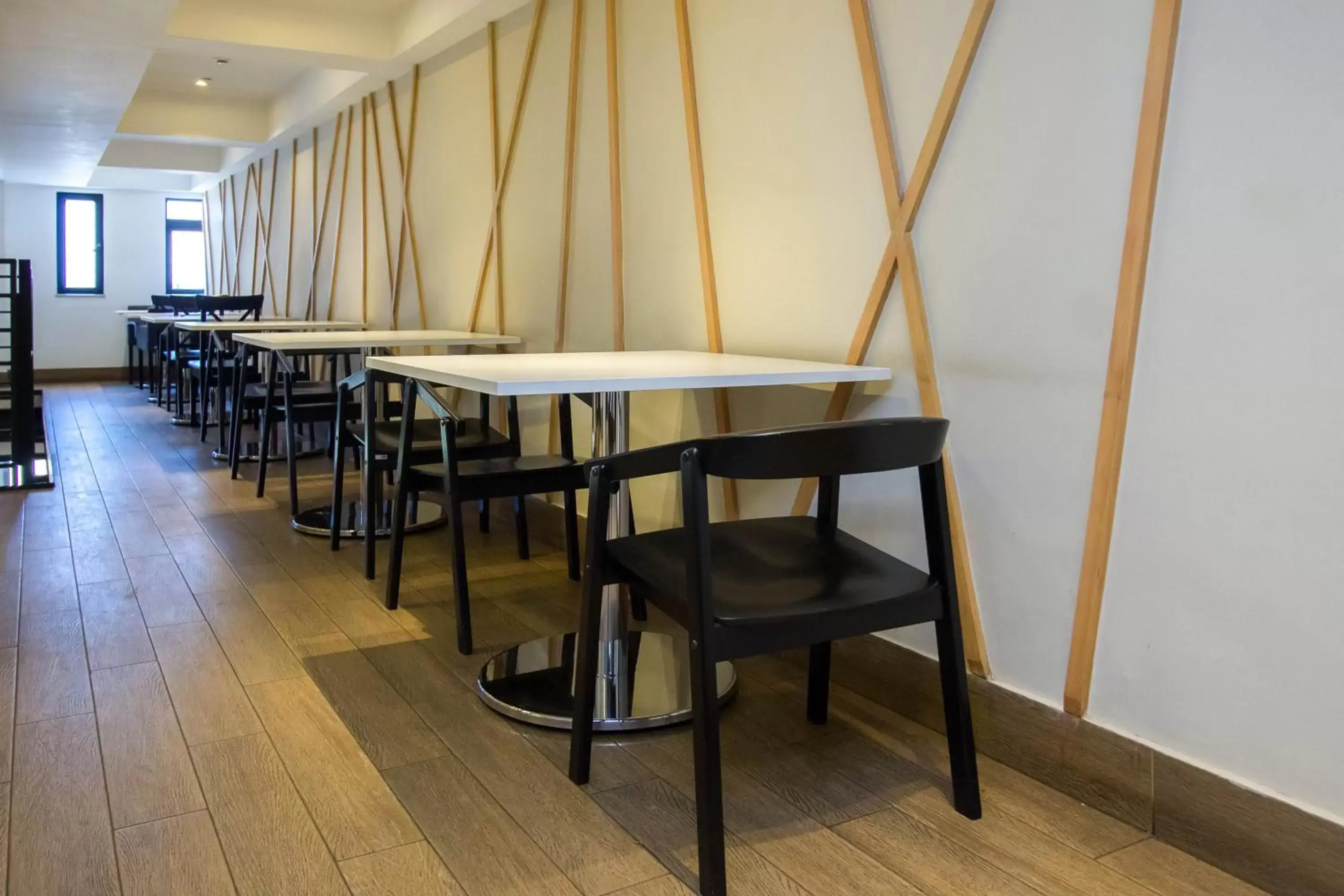 Restaurant/places to eat in Imperial Hotel Express Restaurant/places to eat in Imperial Hotel Express