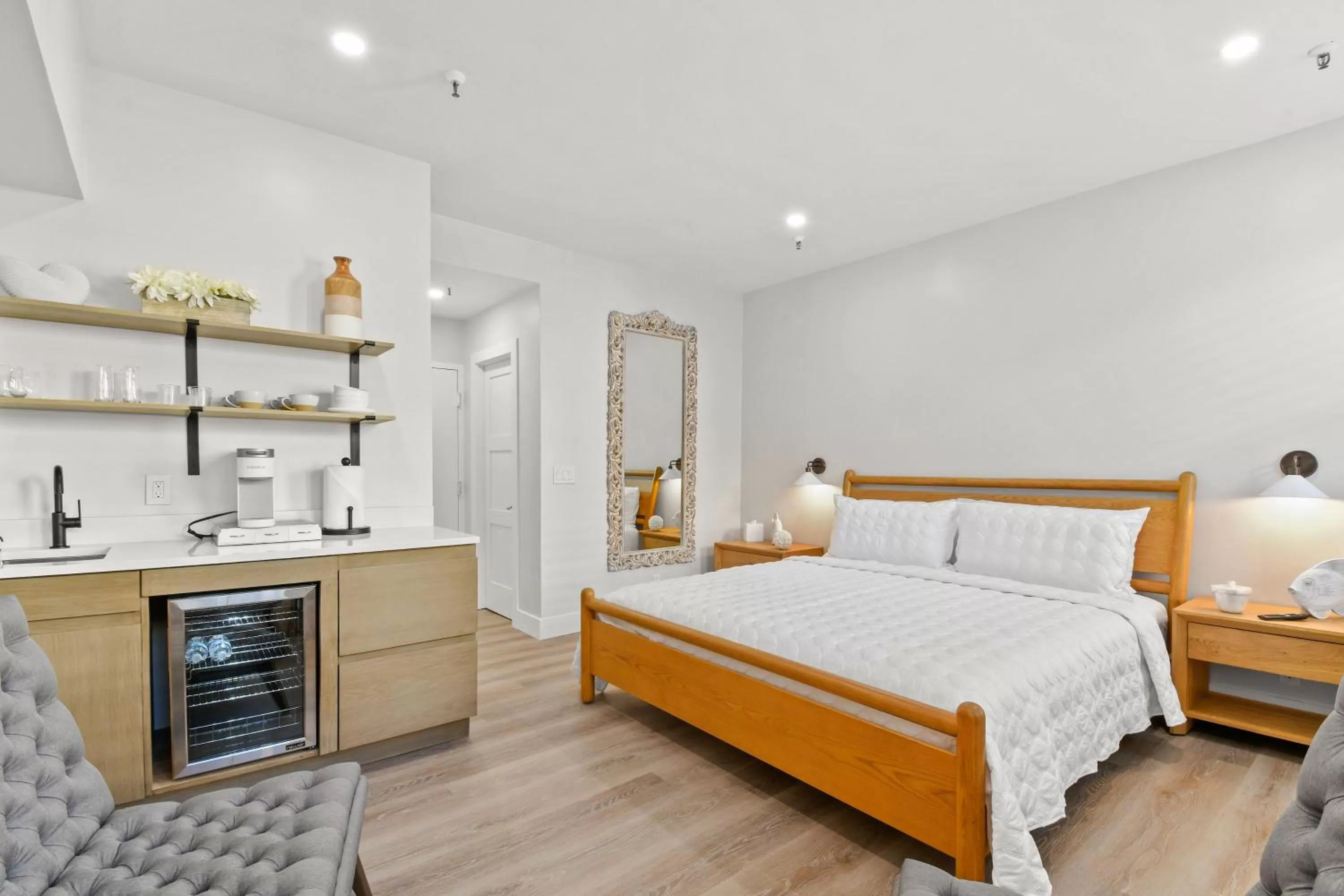 Photo of the whole room, Bed in Tropicals of Palm Beach