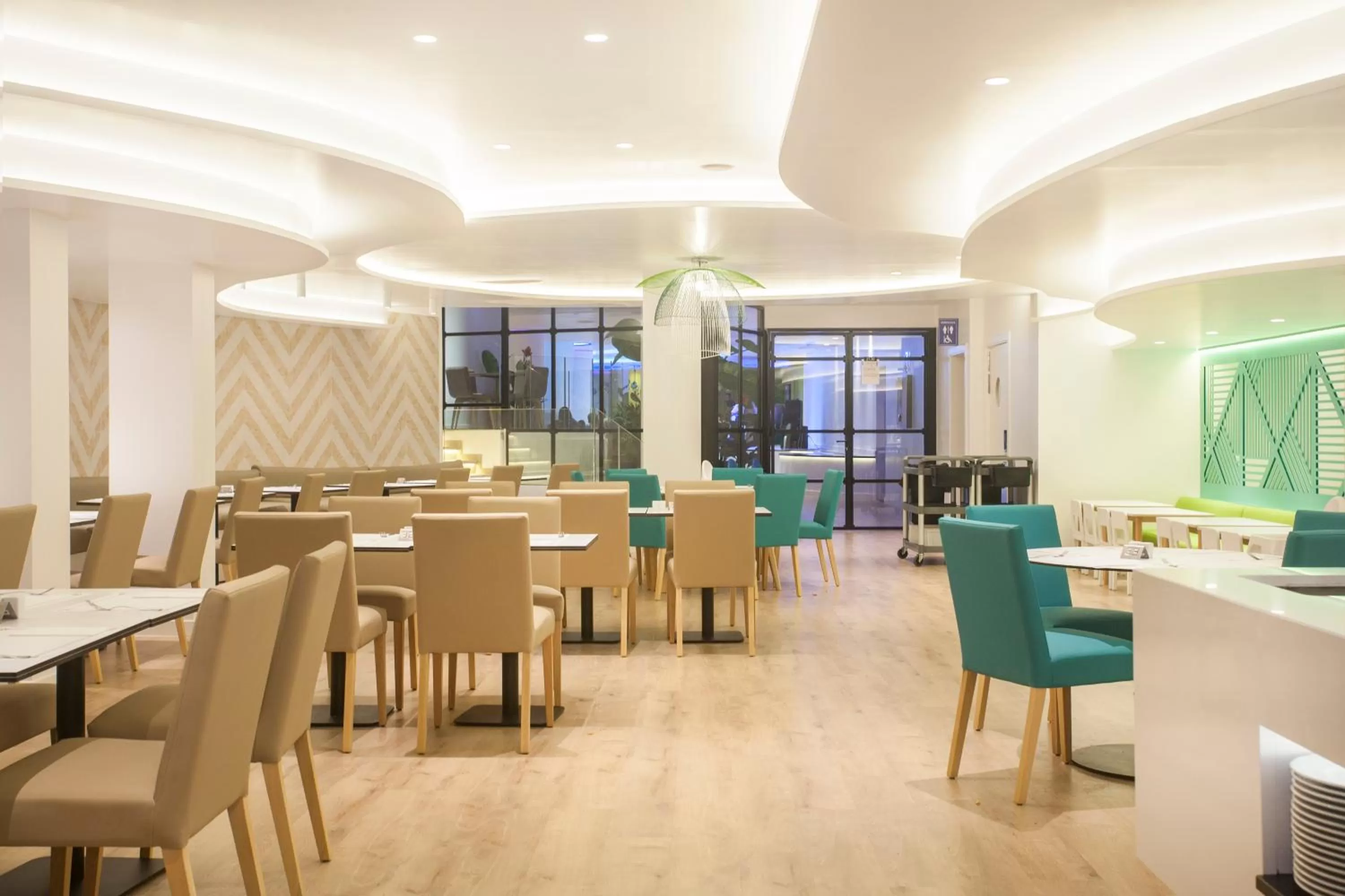 Restaurant/places to eat in Villa Mandi Golf Resort