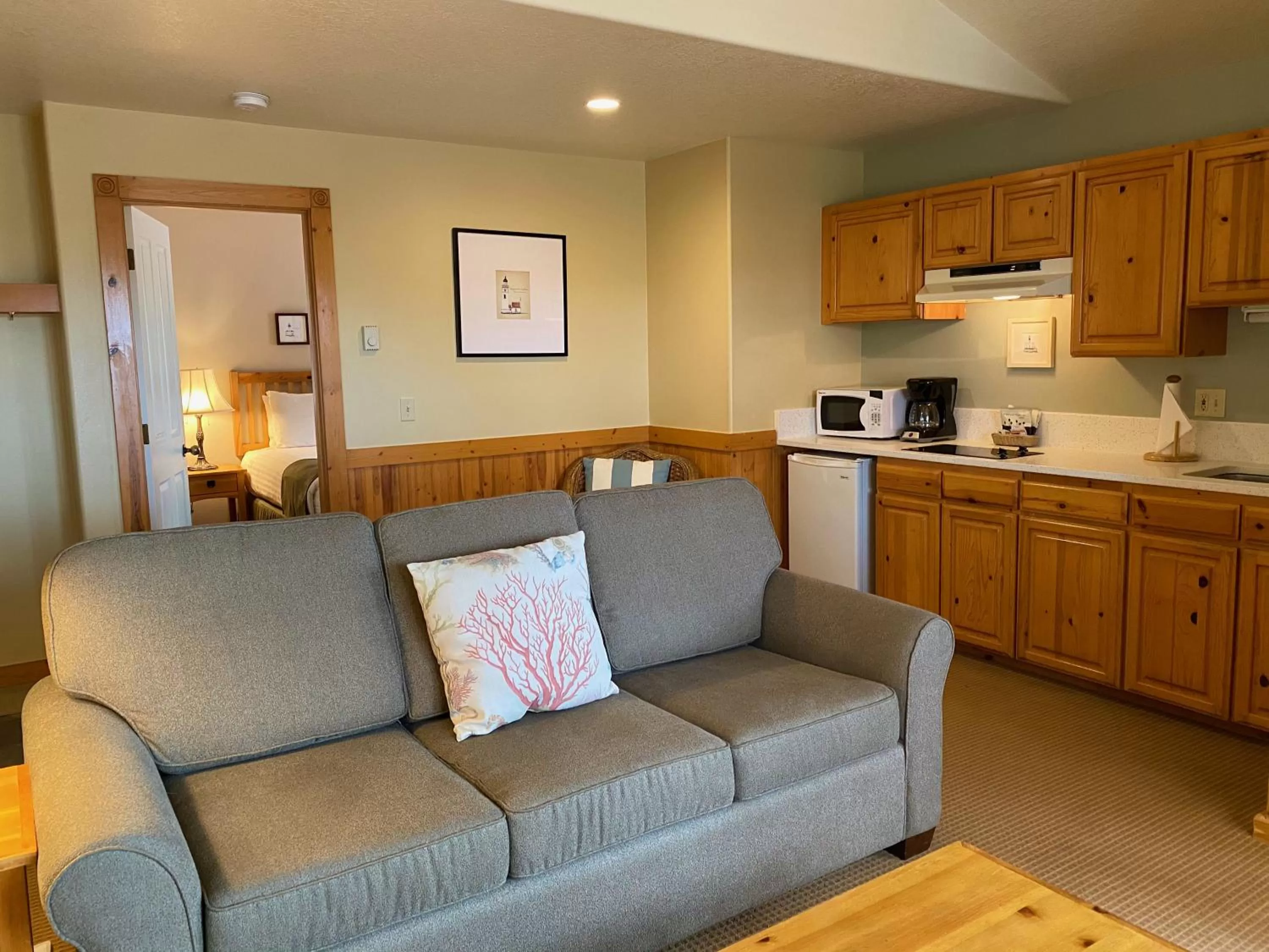 Kitchen or kitchenette in Lighthouse Inn