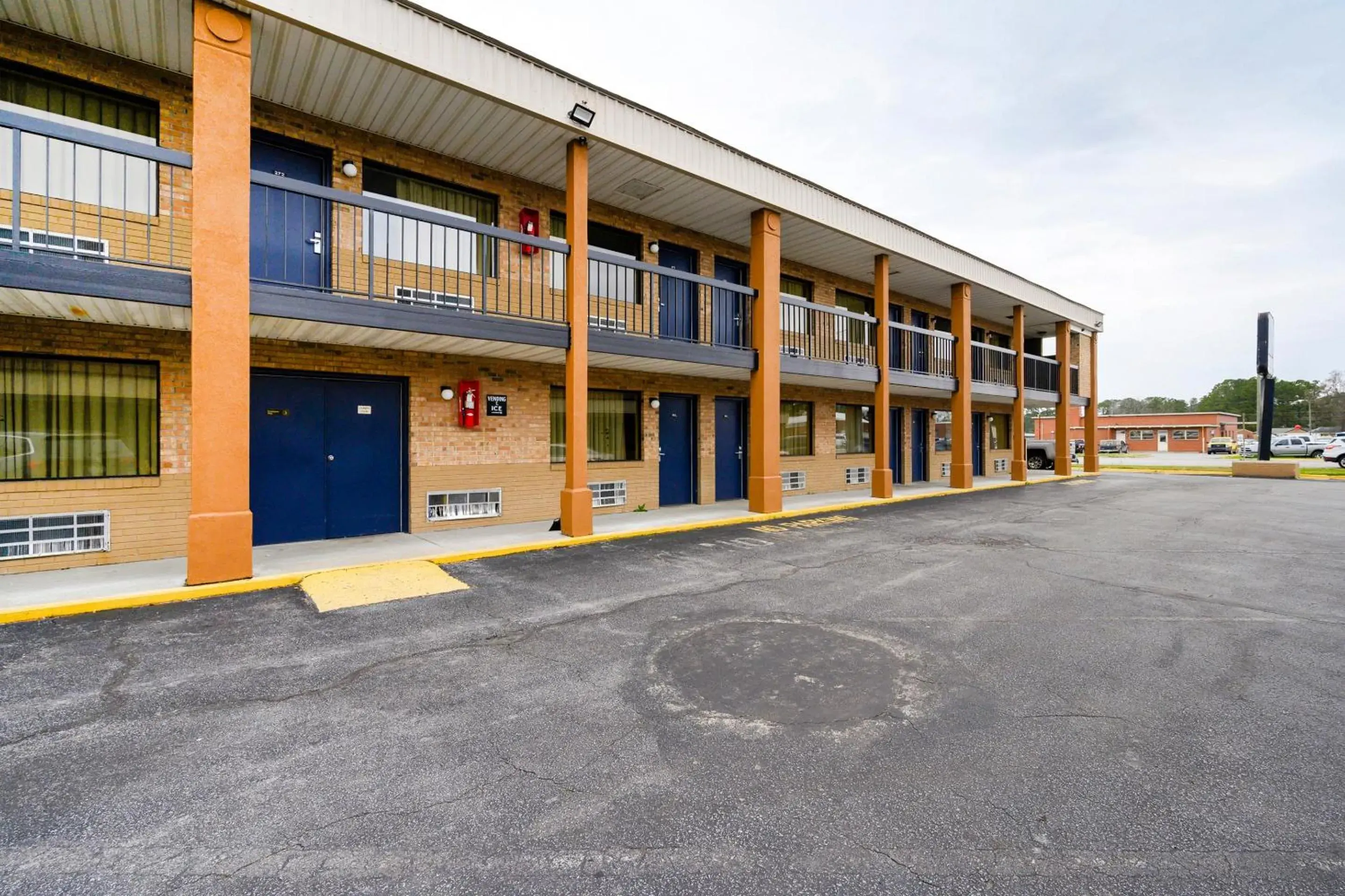 Facade/entrance, Property Building in OYO Hotel Williamston