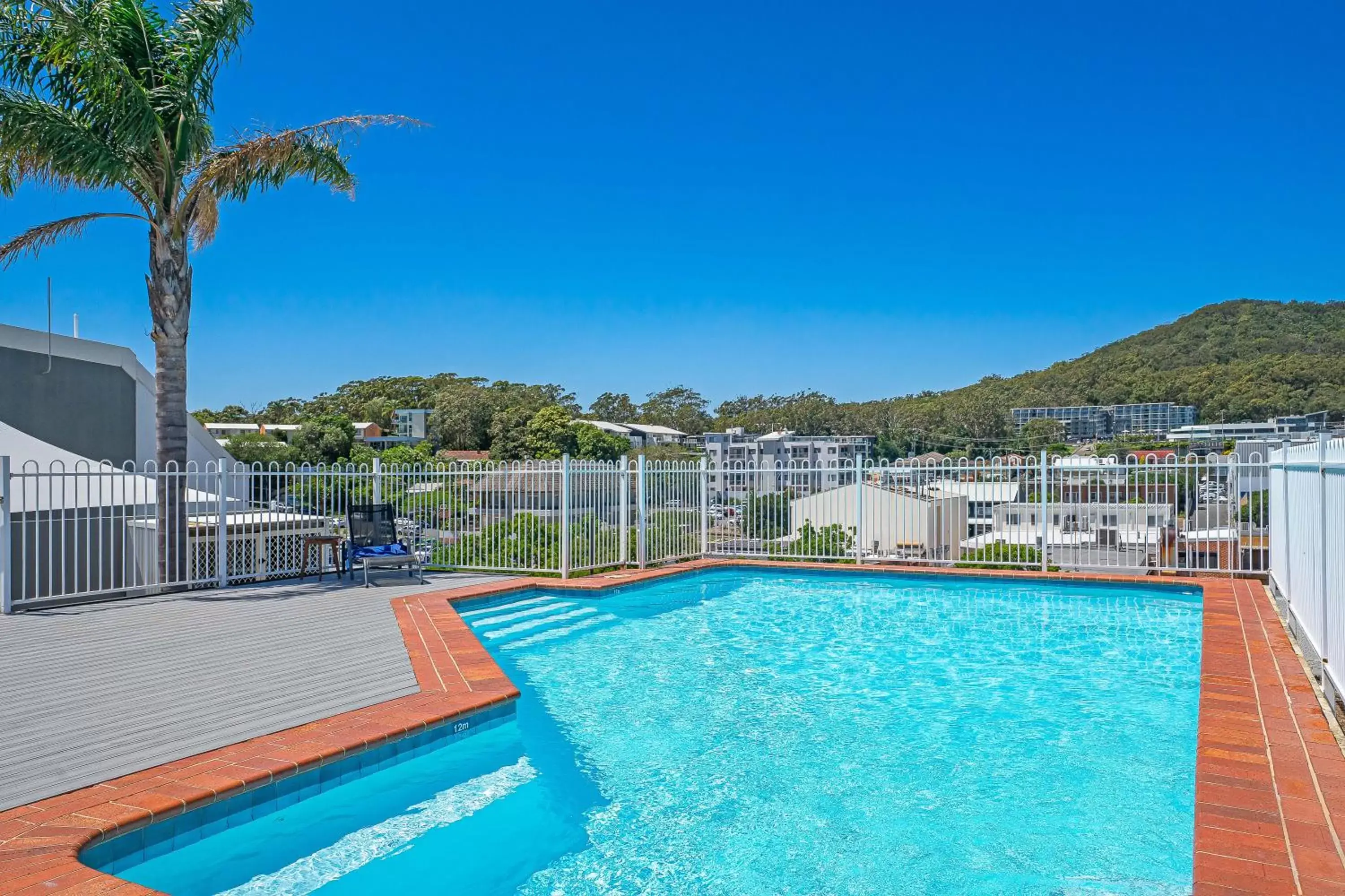 Swimming Pool in Nelson Towers Motel & Apartments