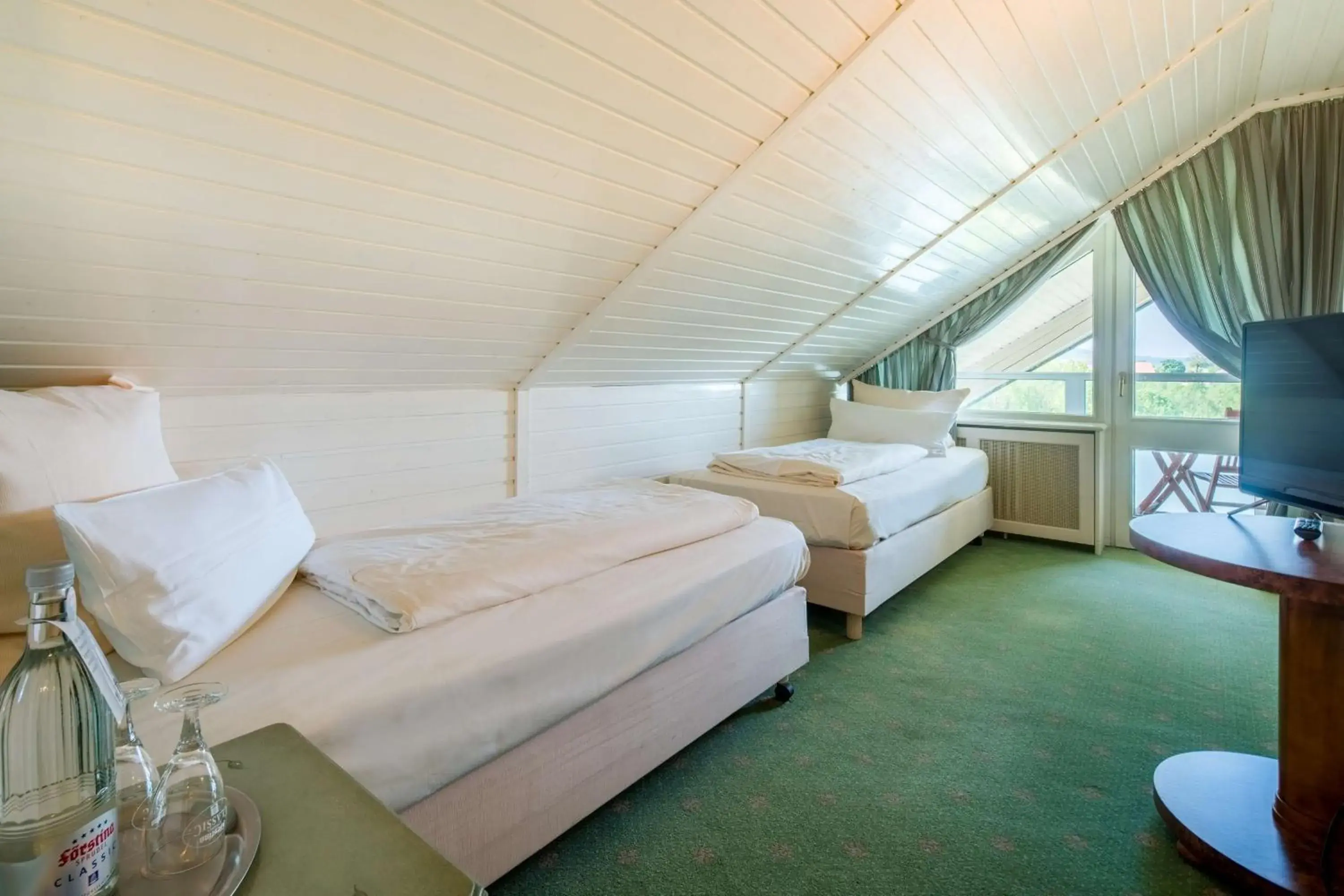 Photo of the whole room, Bed in Best Western Hotel Rhön Garden