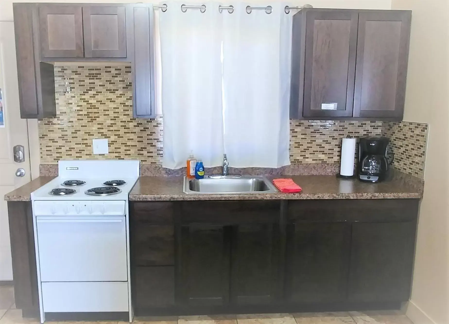 Kitchen or kitchenette, Kitchen/Kitchenette in Lake Powell Motel & Apartments