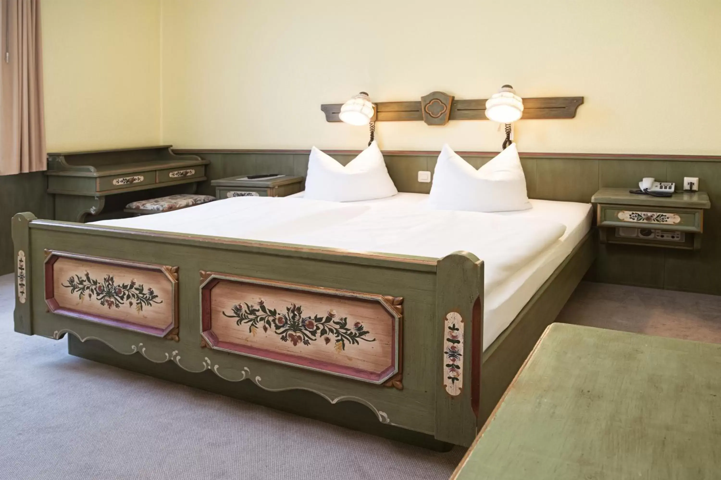 Bed in Hotel Hannover Airport by Premiere Classe