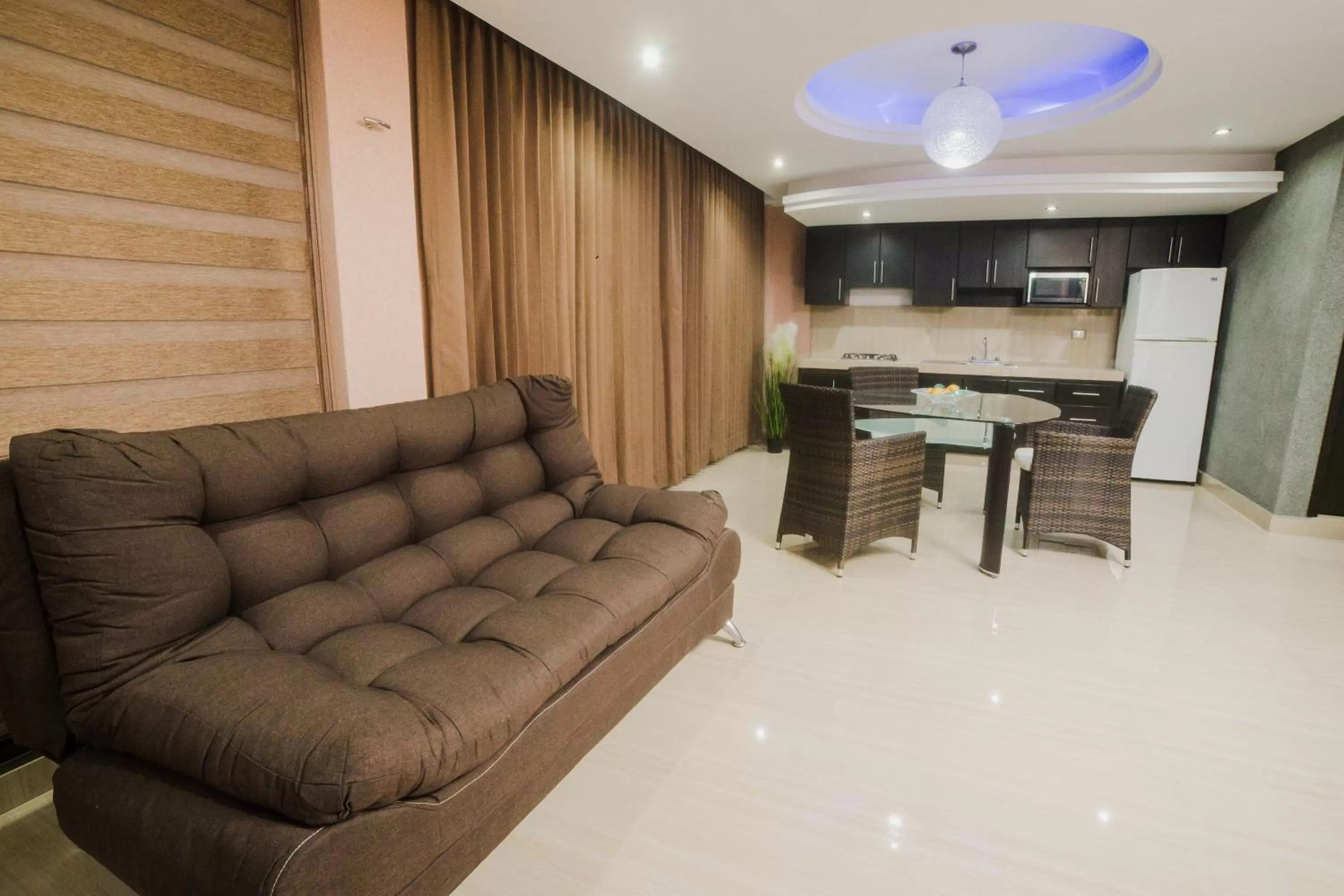 Hotel & Suites Country Valladolid