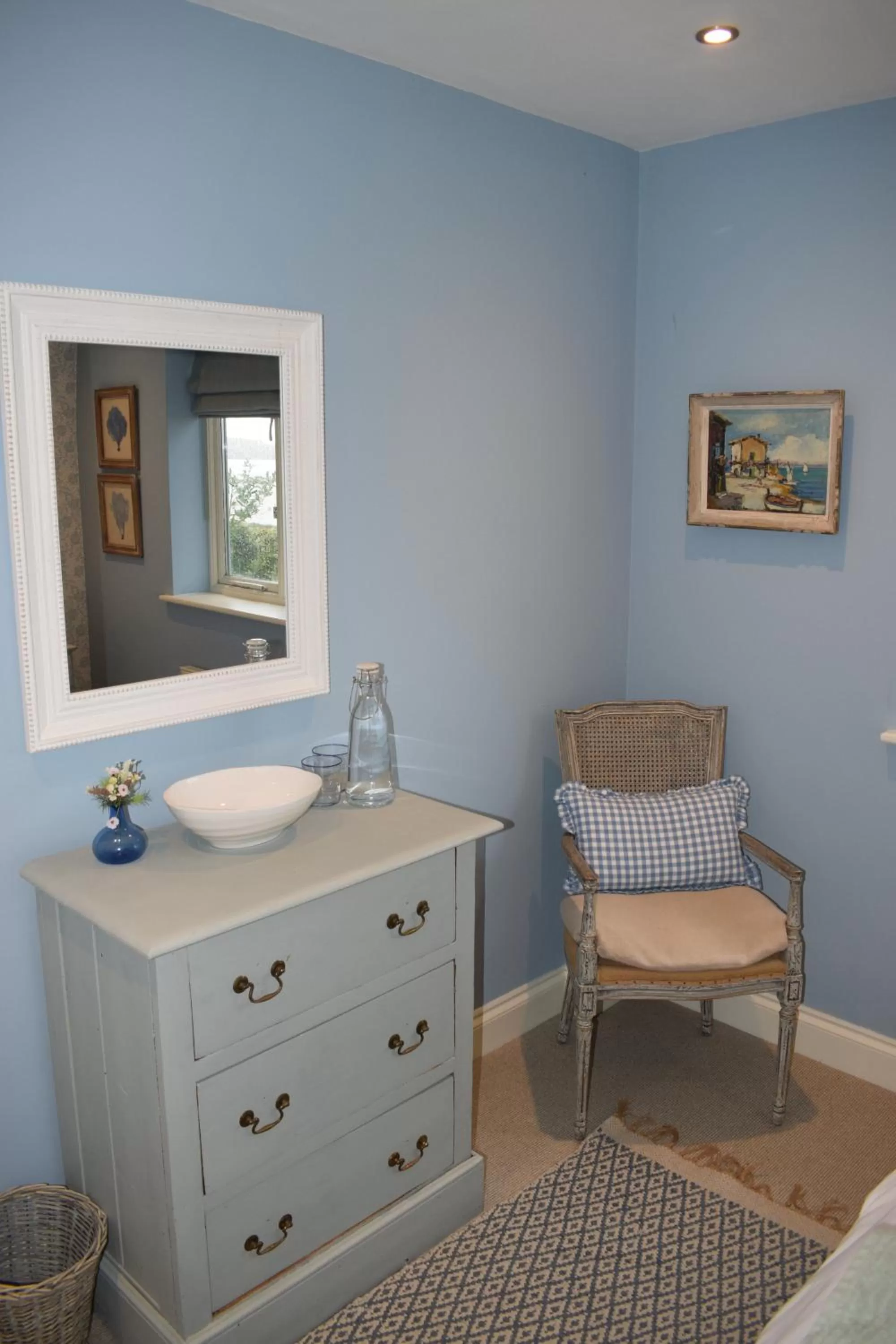 Bedroom, Bathroom in River View