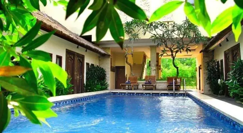 Swimming Pool in Coco de Heaven Hotel