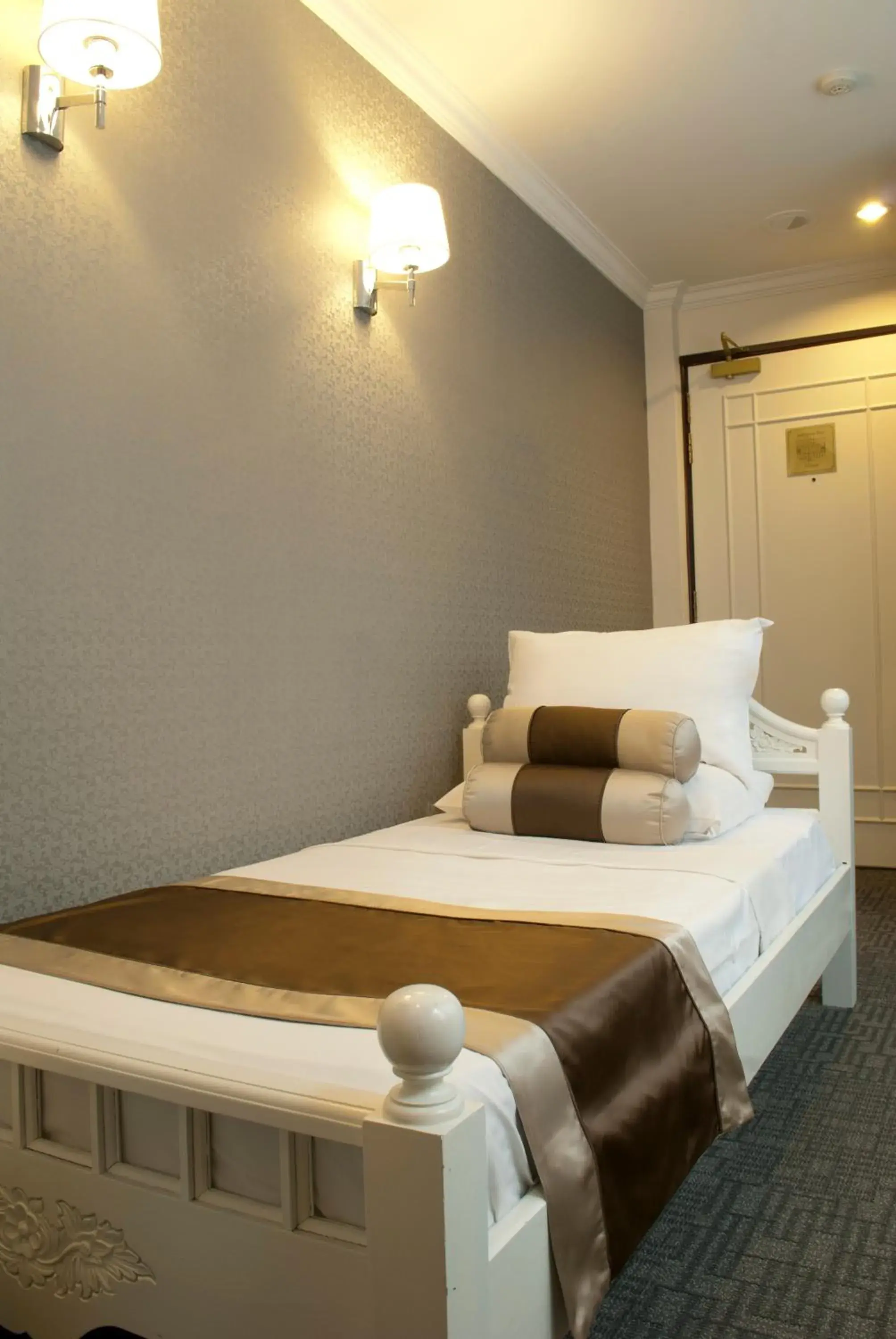 Single Room in The Inn at Temple Street Single Room in The Inn at Temple Street