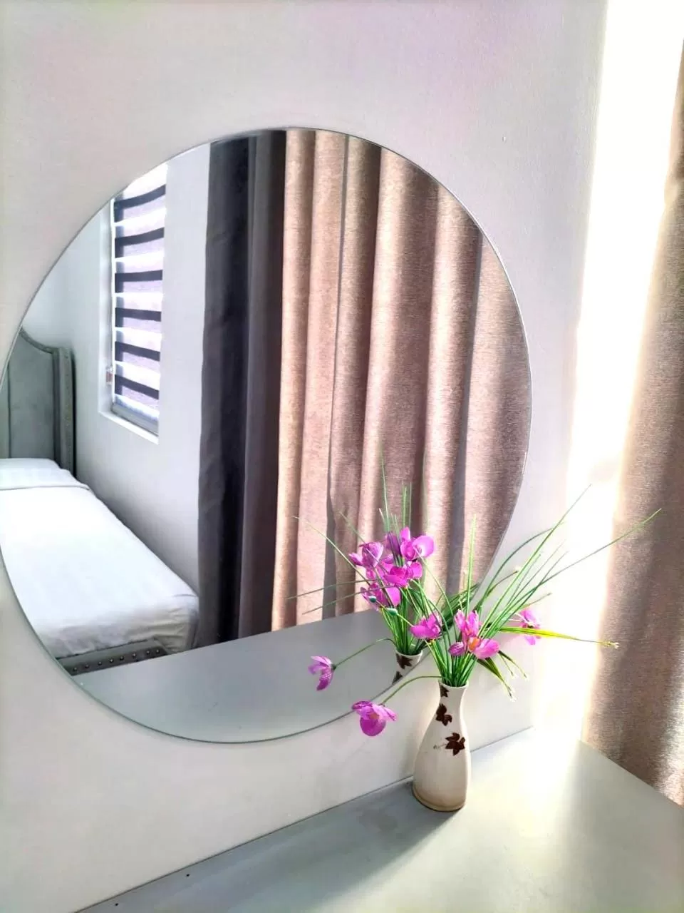 Bed in The Flamboyant #StayWork Vinhomes Marina