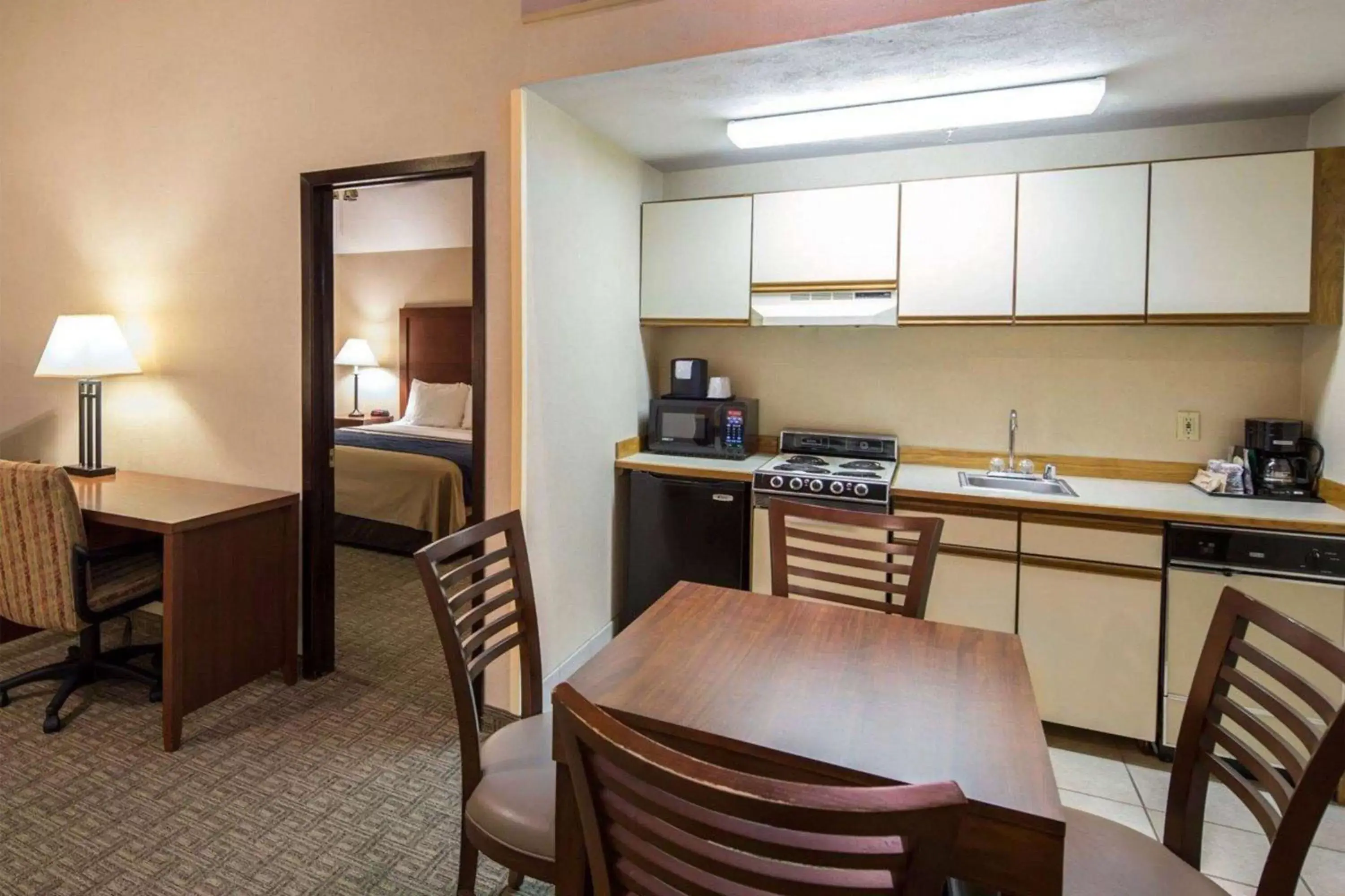 Photo of the whole room, Kitchen/Kitchenette in Wingate by Wyndham Anchorage Downtown - Ship Creek