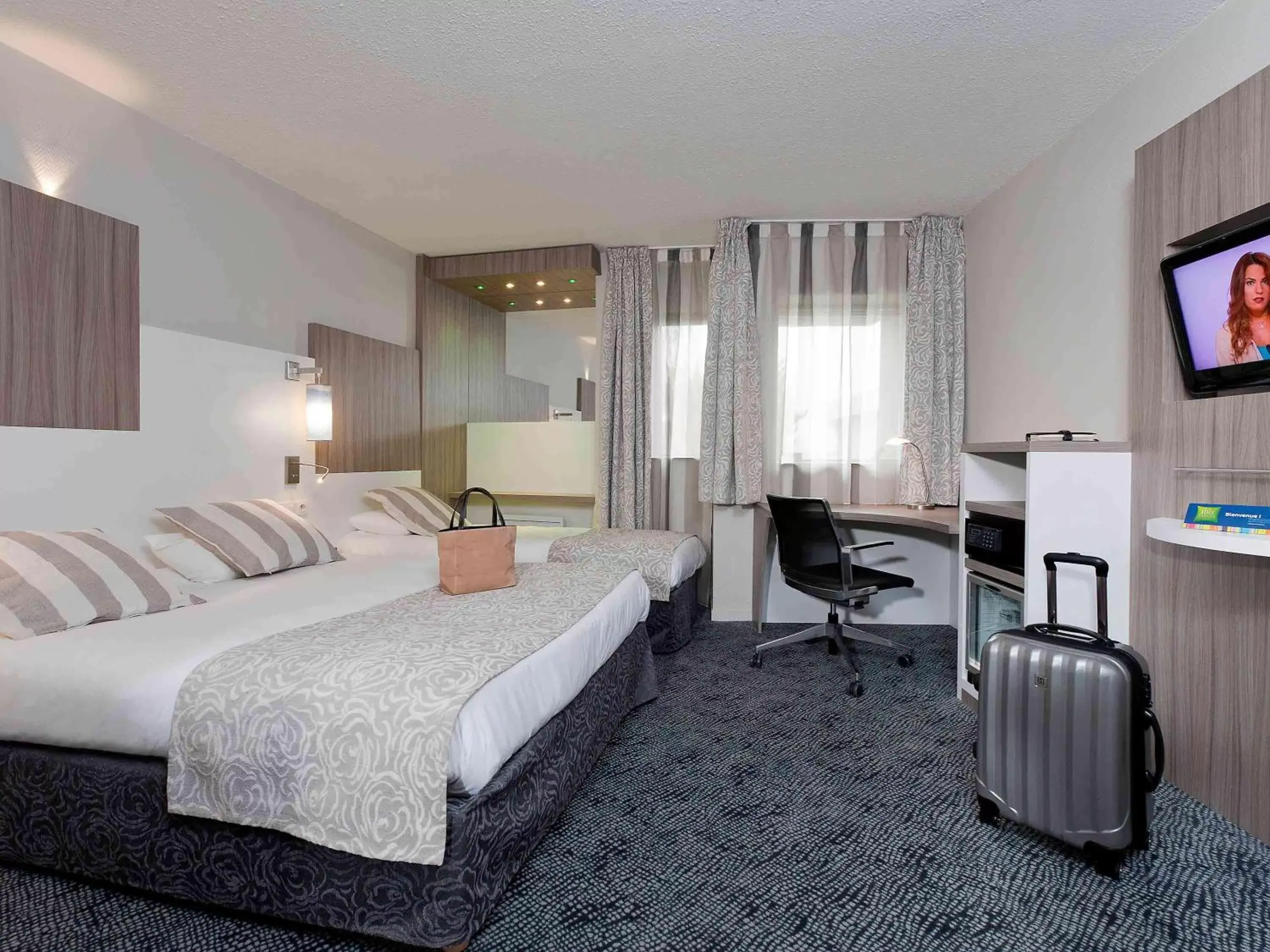 Photo of the whole room, Bed in ibis Styles Melun Photo of the whole room, Bed in ibis Styles Melun