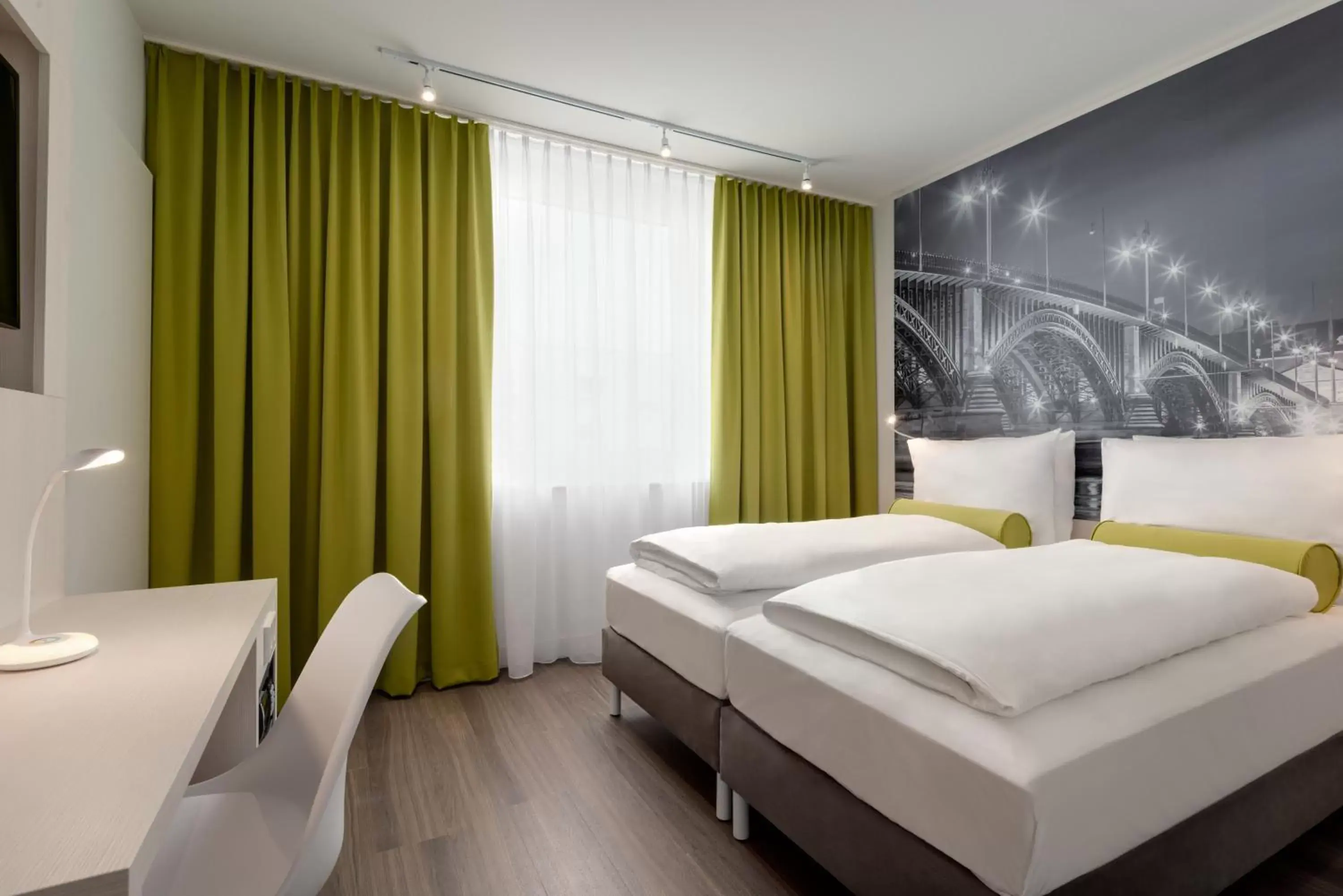 Bed in Super 8 by Wyndham Chemnitz