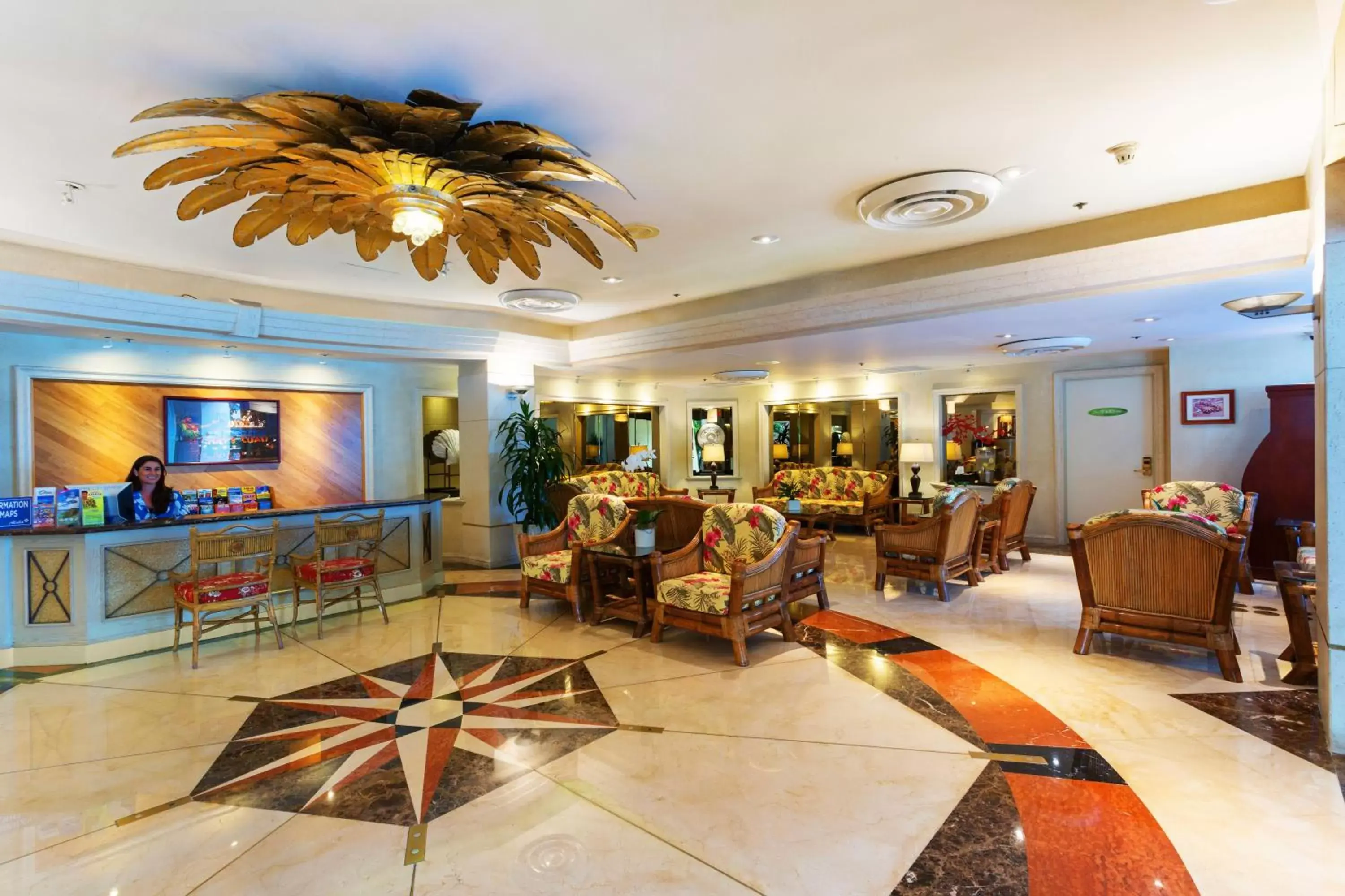 Lobby or reception in Ramada Plaza by Wyndham Waikiki