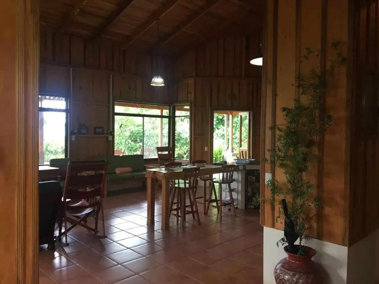 Restaurant/Places to Eat in Birds & Breakfast Costa Rica