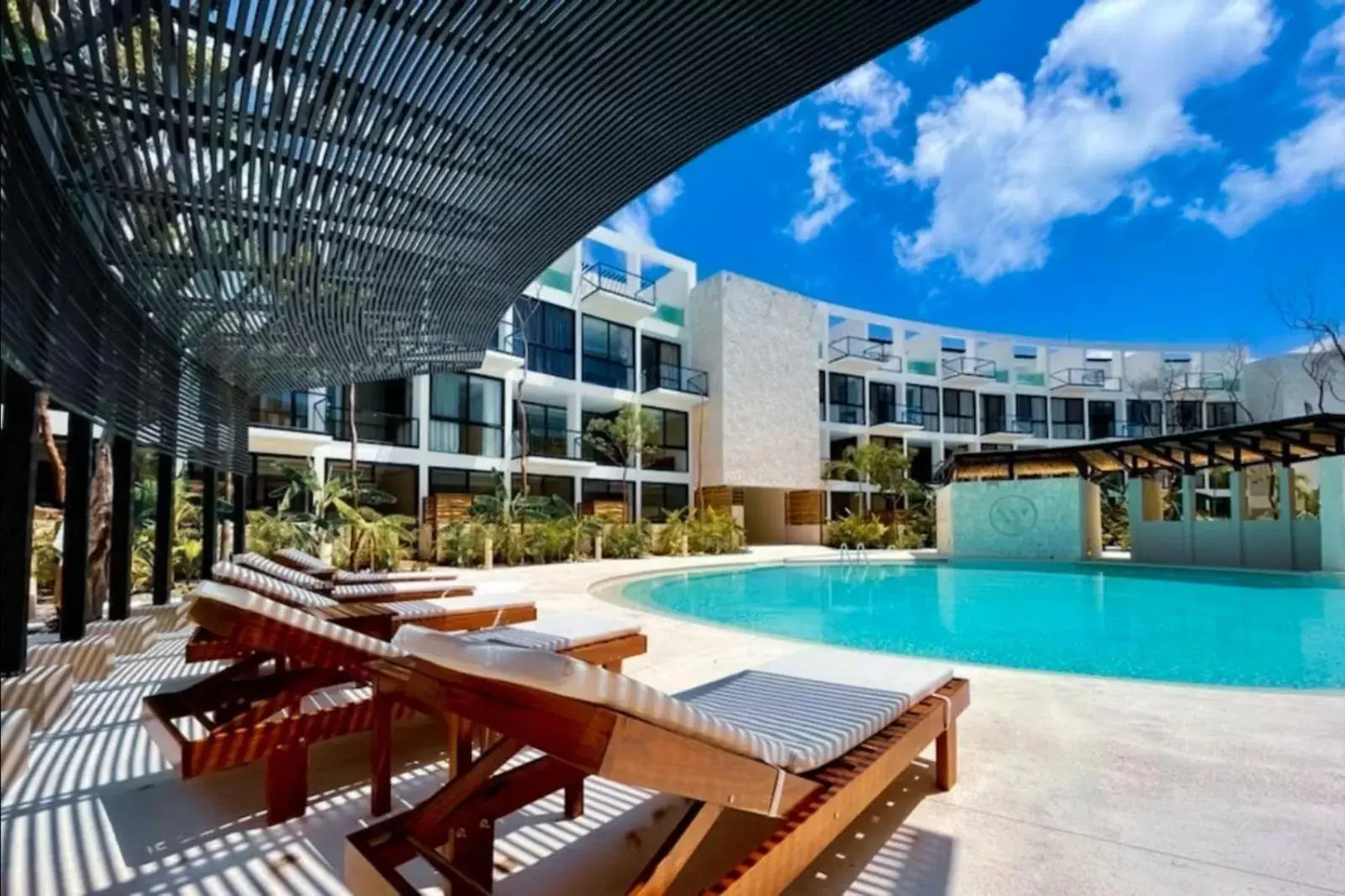 Property building, Swimming Pool in The Waves Tulum