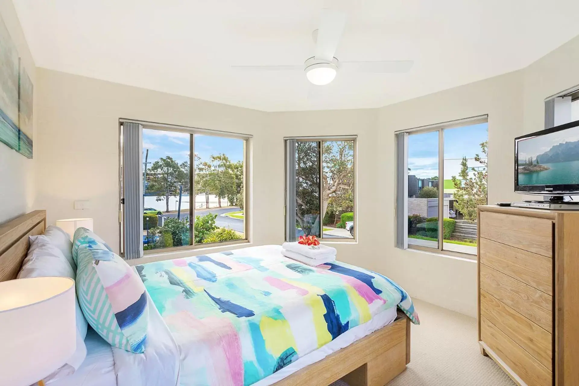 Bedroom, Bed in Sails Luxury Apartments Merimbula