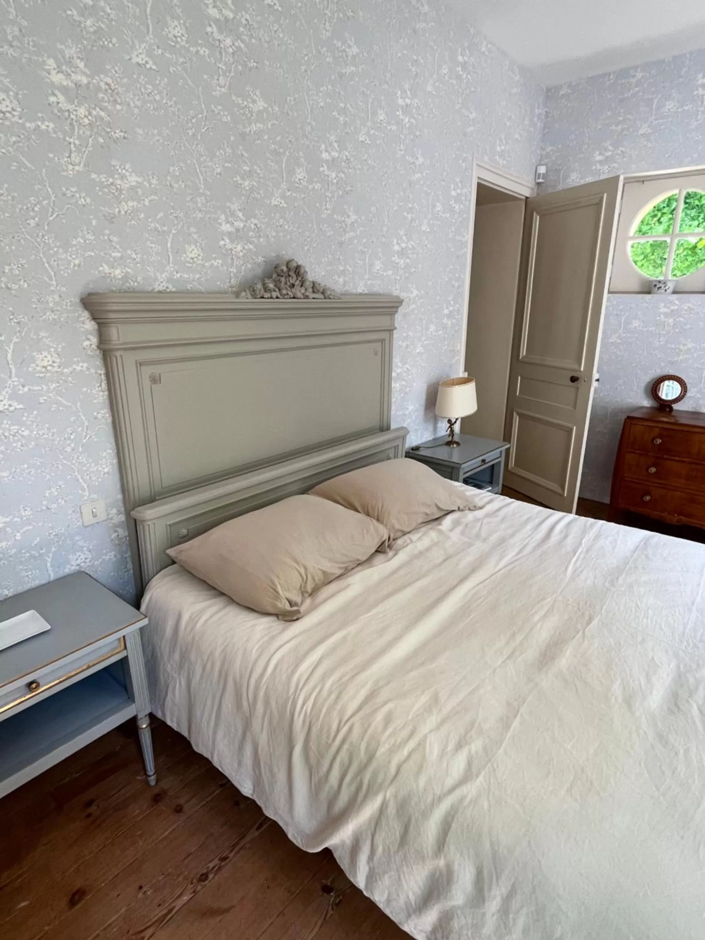 Bed in les grandes hayes