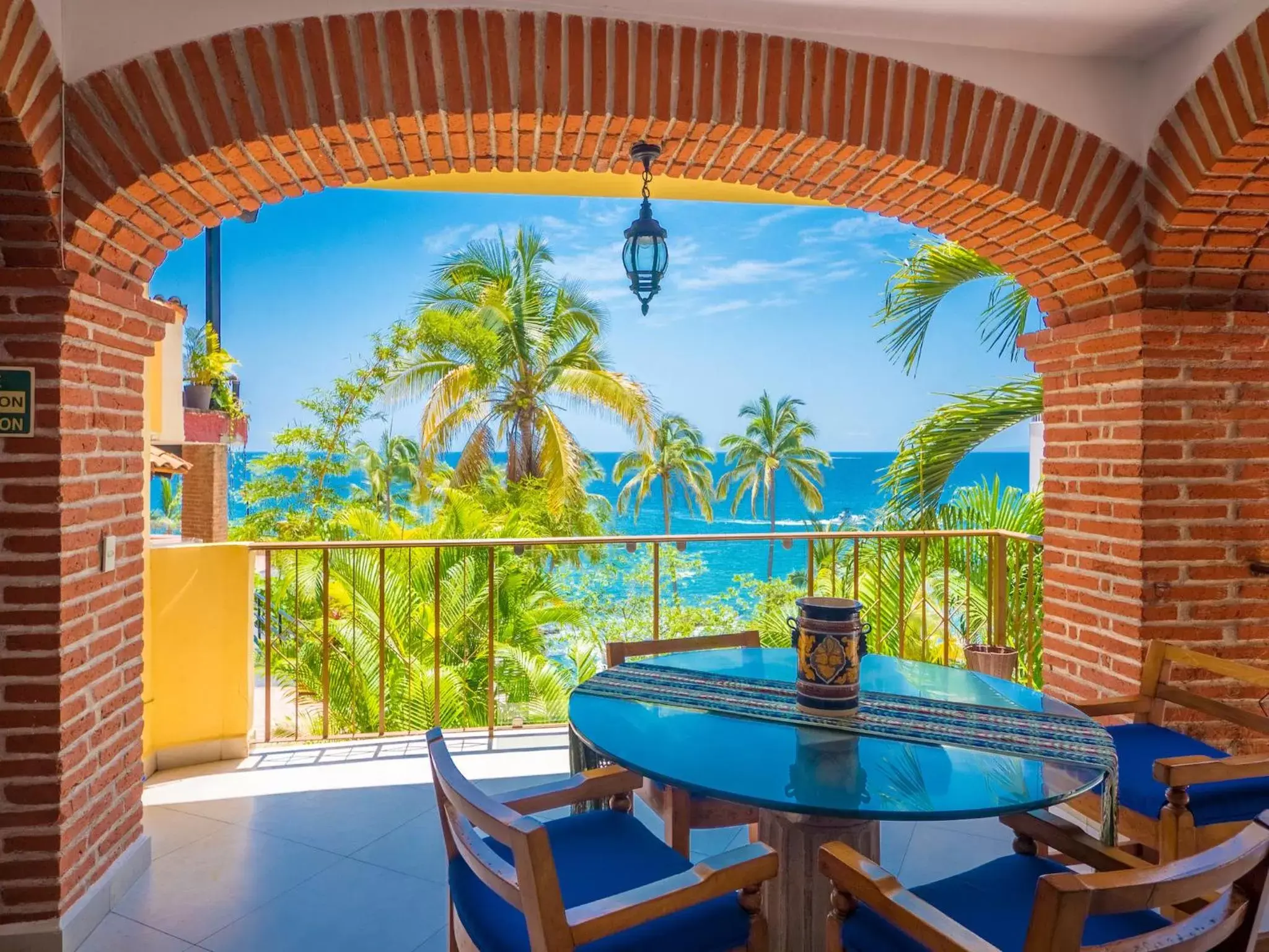 Seating area in Marboka Hotel & Suites