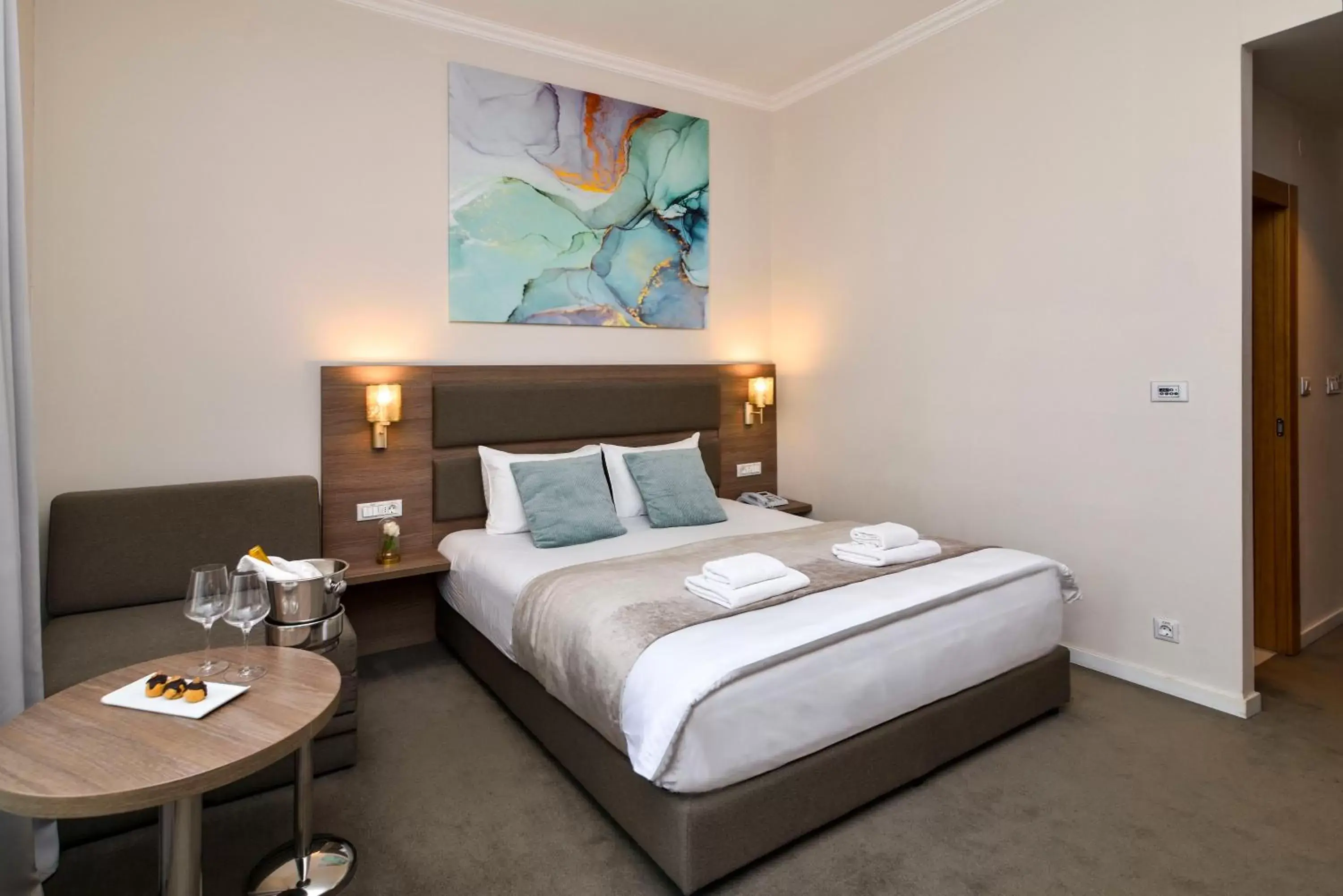 Bedroom, Bed in Hotel Opera Garni Bedroom, Bed in Hotel Opera Garni