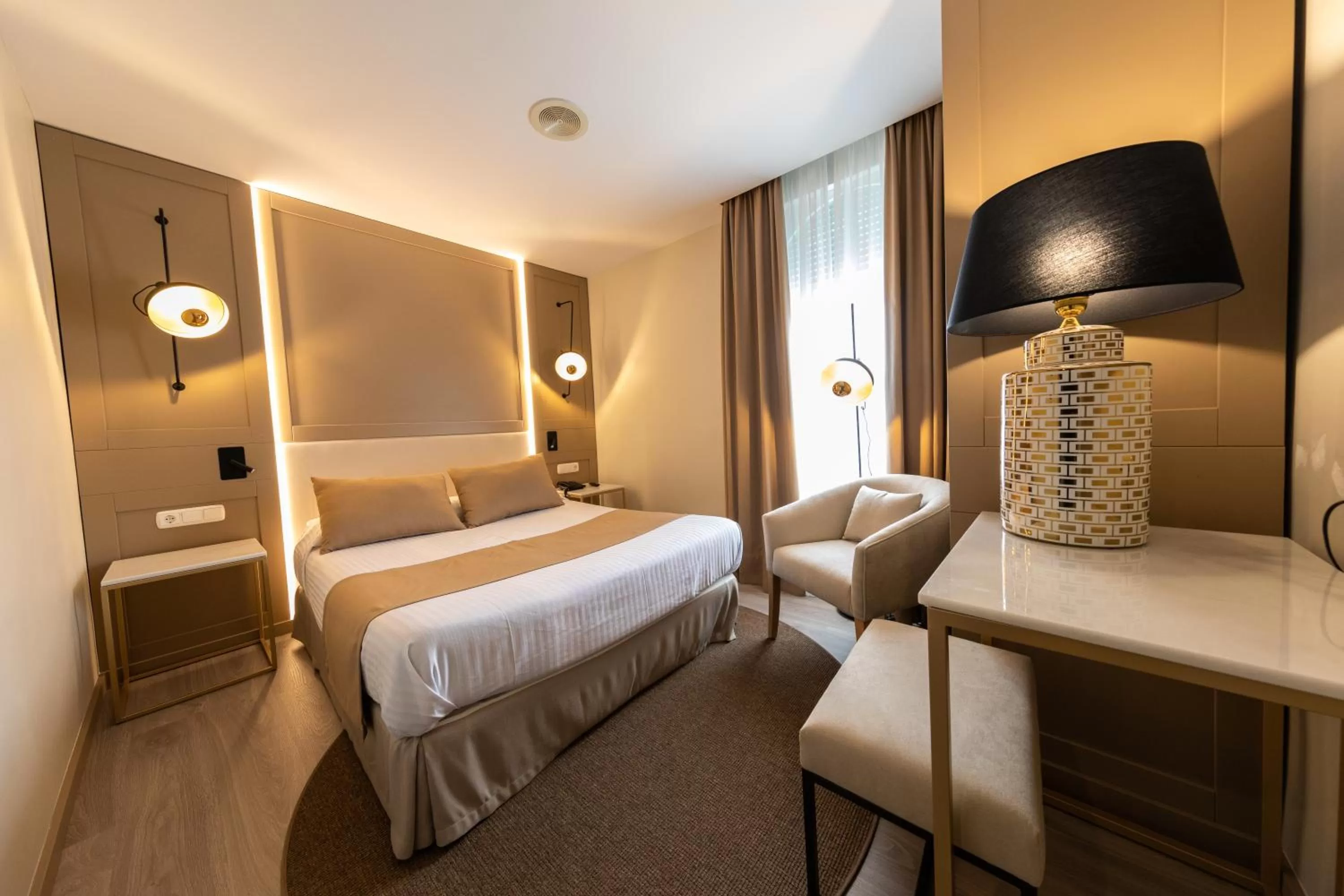 Bedroom, Bed in Hotel Casablanca