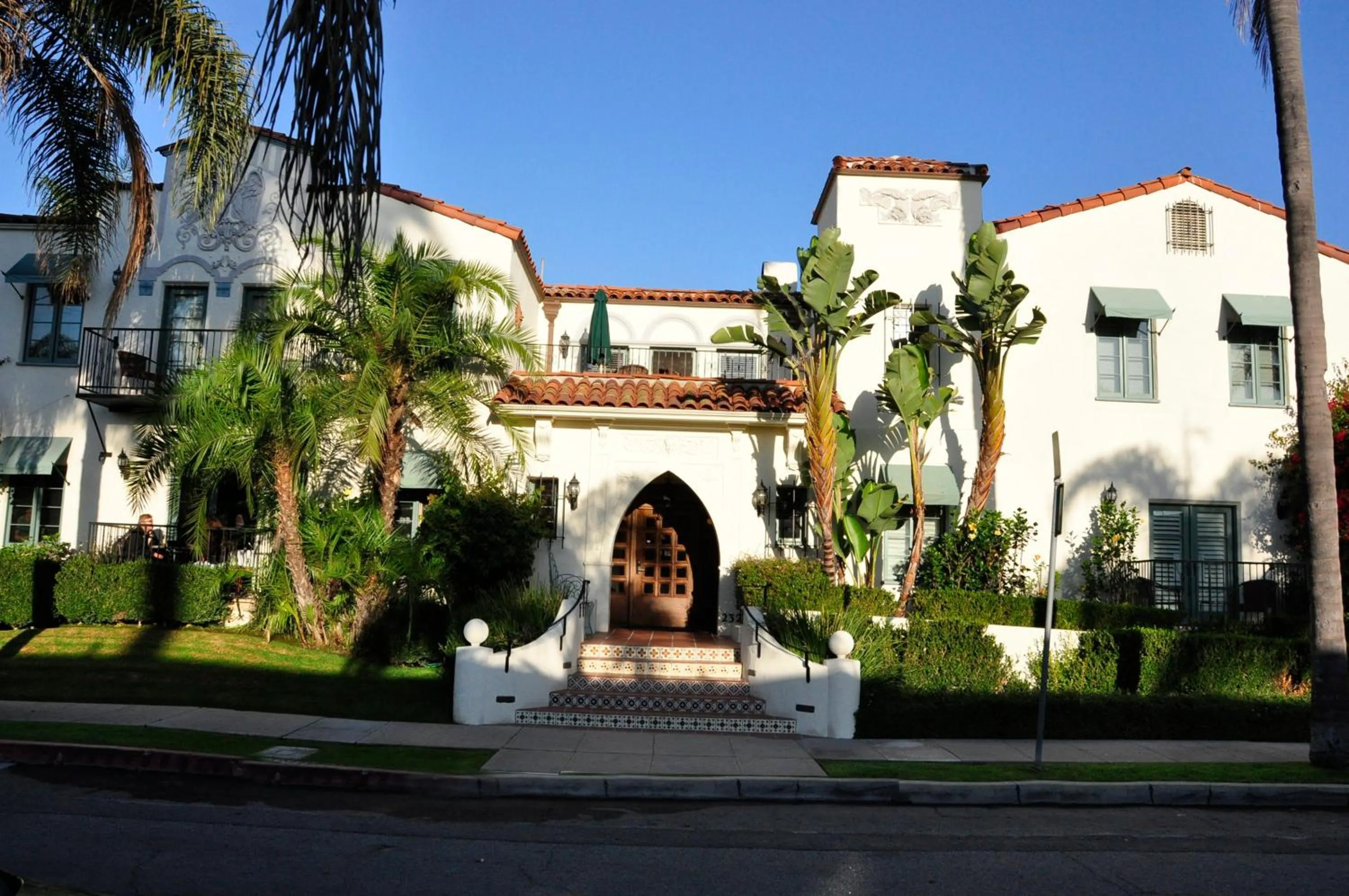 Facade/entrance in The Eagle Inn