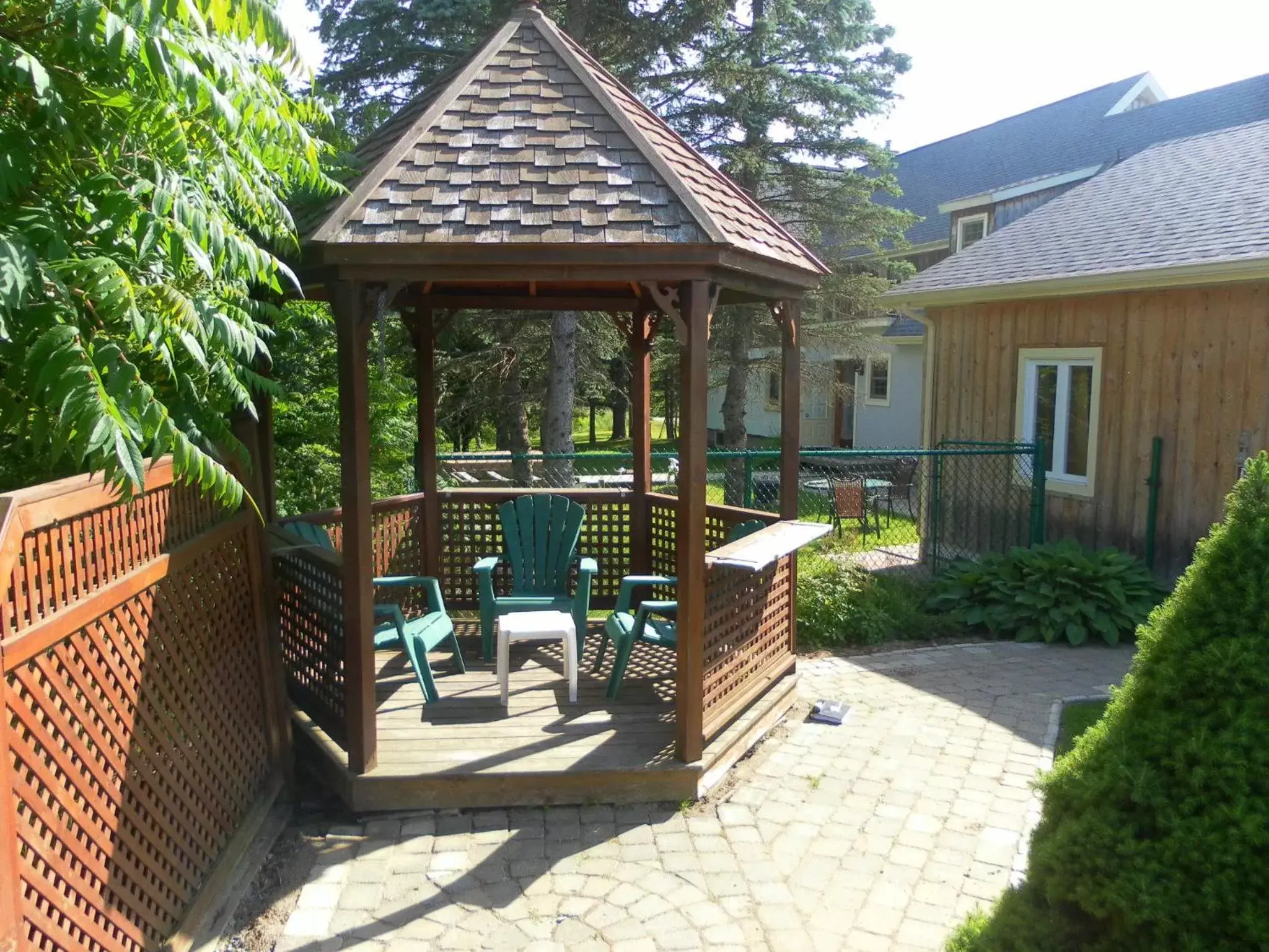 Garden in Auberge de la Tour et Spa