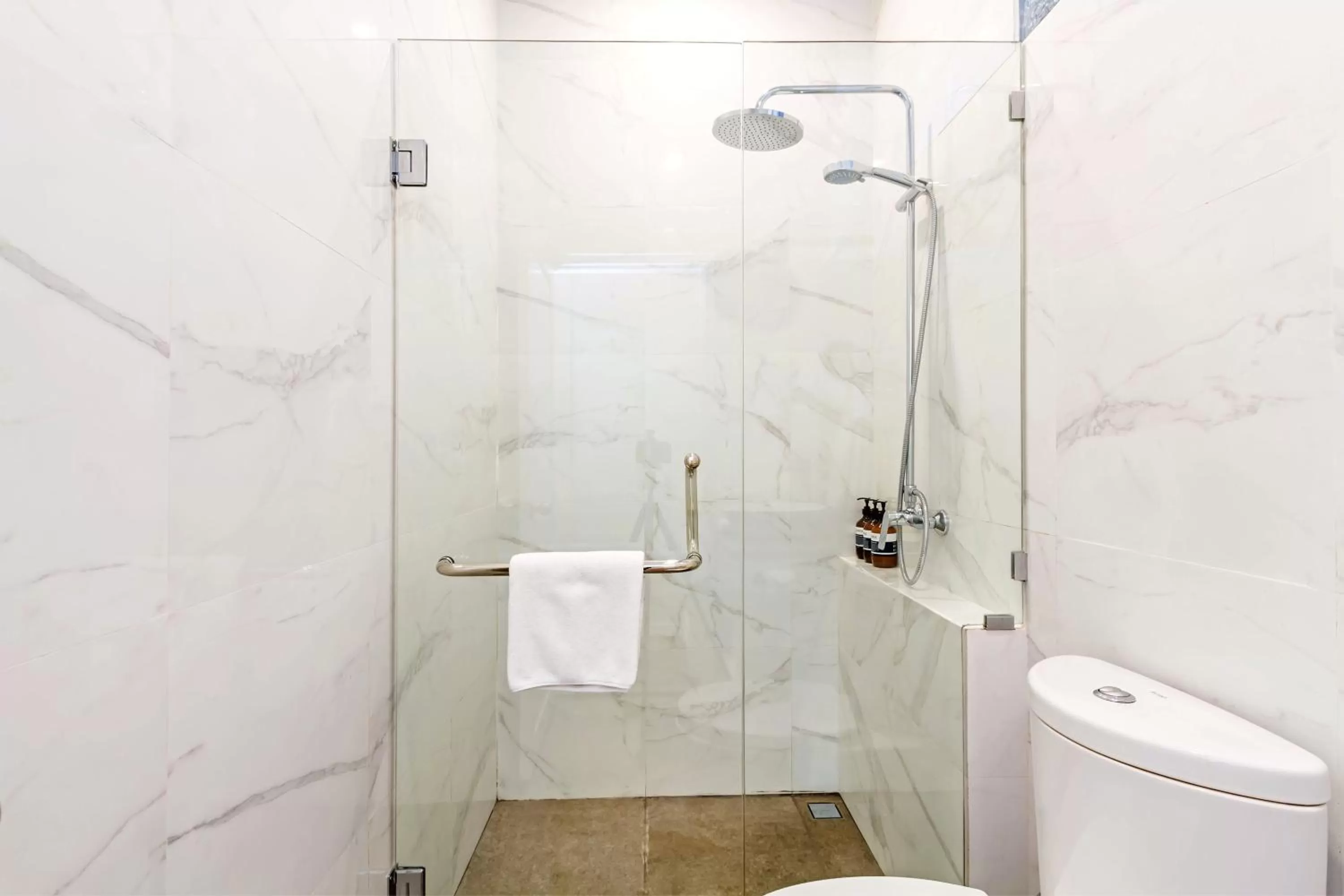 Bathroom in Akaya Bali