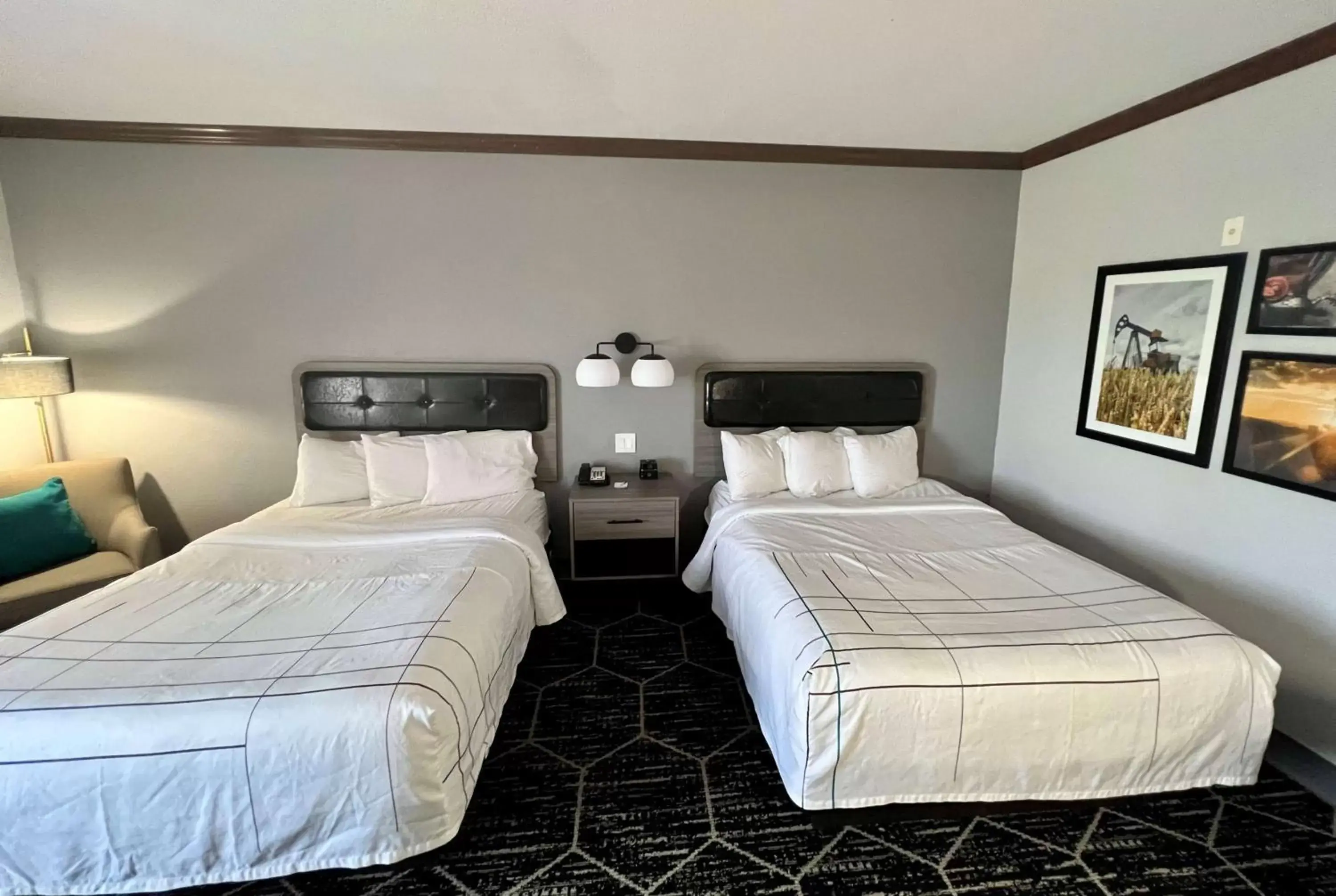 Photo of the whole room, Bed in La Quinta by Wyndham Big Spring