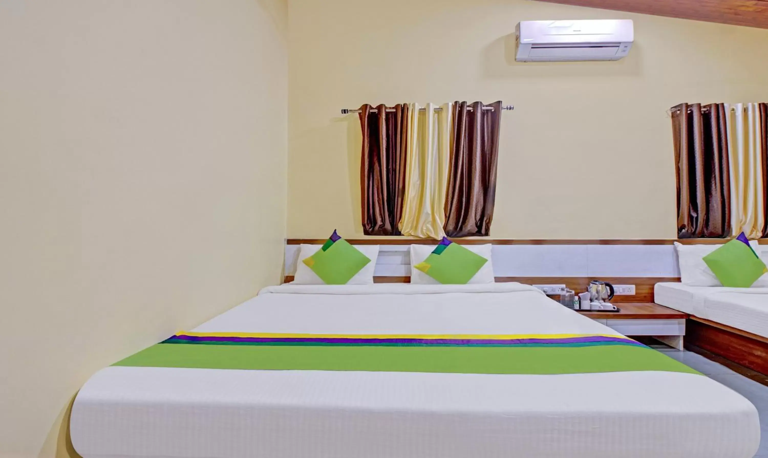 Deluxe Double Room in Treebo Trend Shalimar In The Forest Matheran Deluxe Double Room in Treebo Trend Shalimar In The Forest Matheran