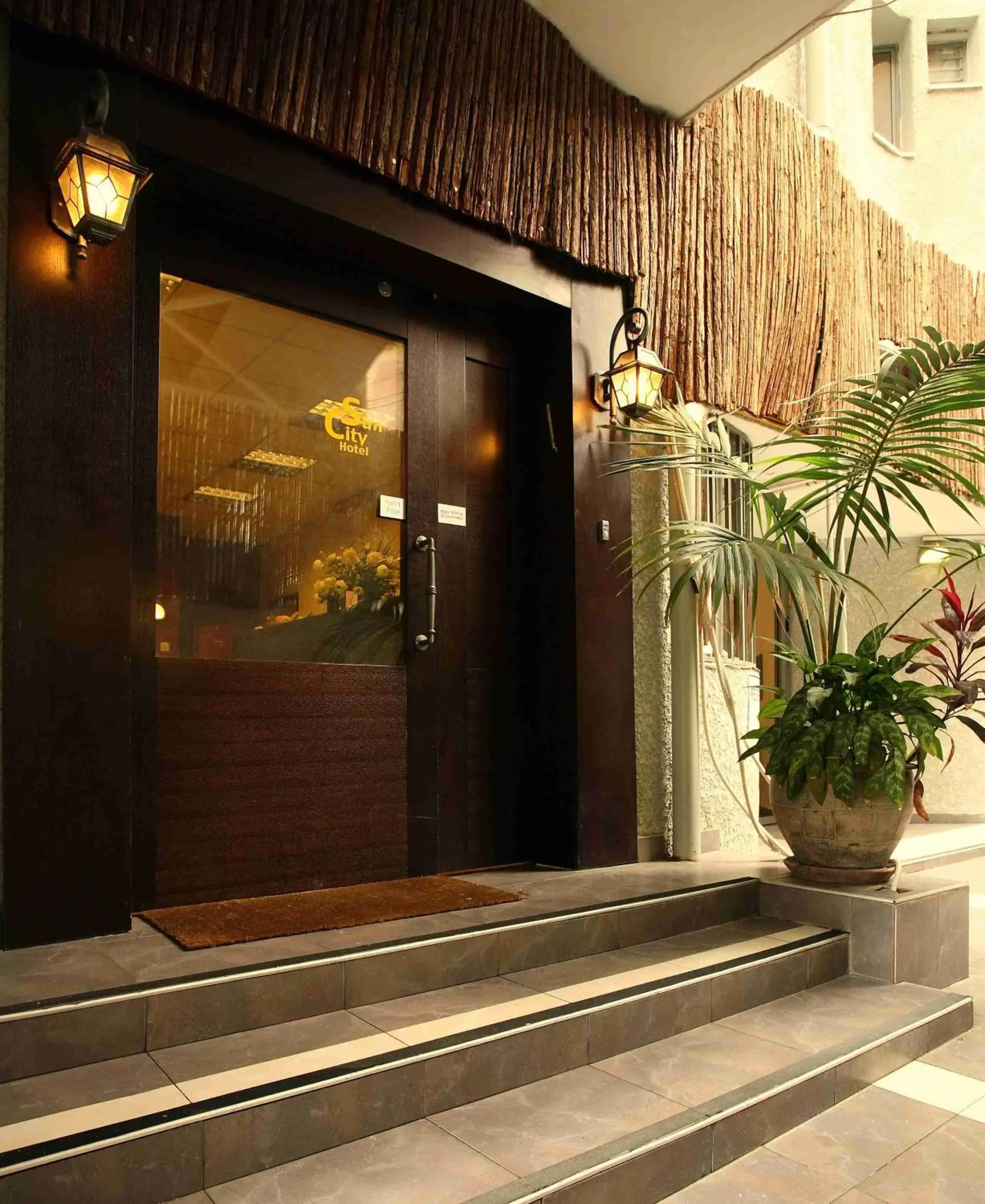 Facade/Entrance in Sun City Hotel