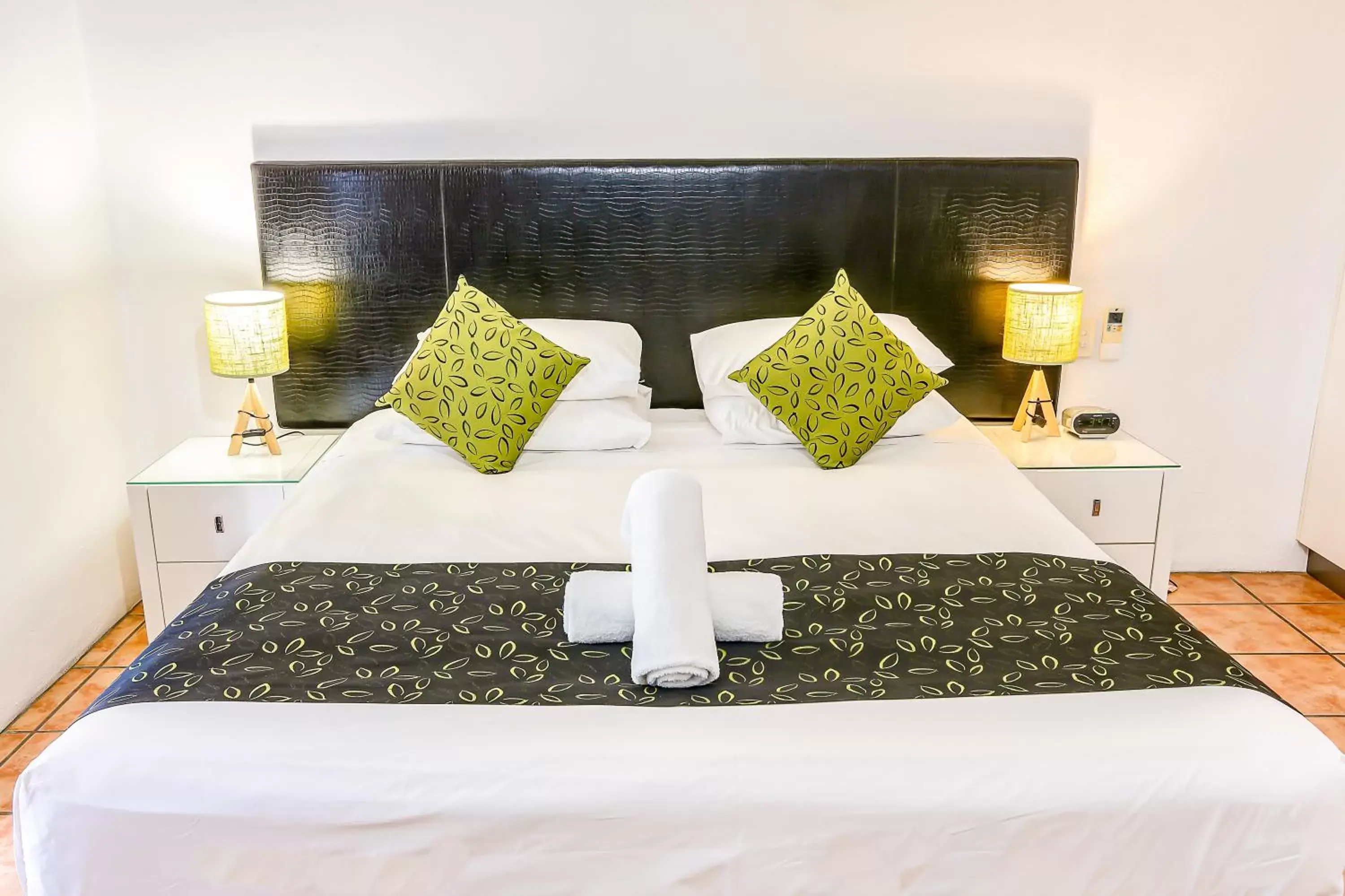 Bed in Paradise On The Beach Resort Bed in Paradise On The Beach Resort