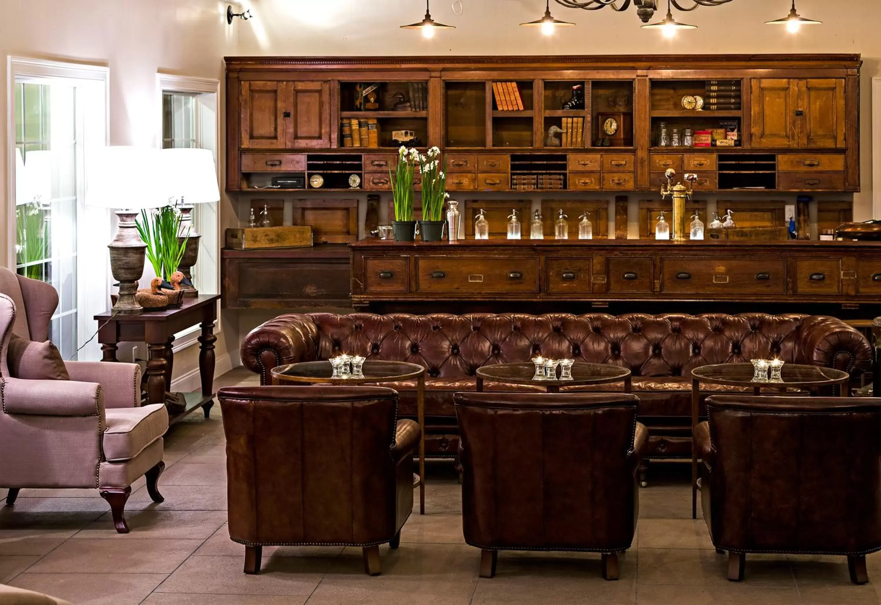 Lounge or bar in 506 On the River Inn Woodstock