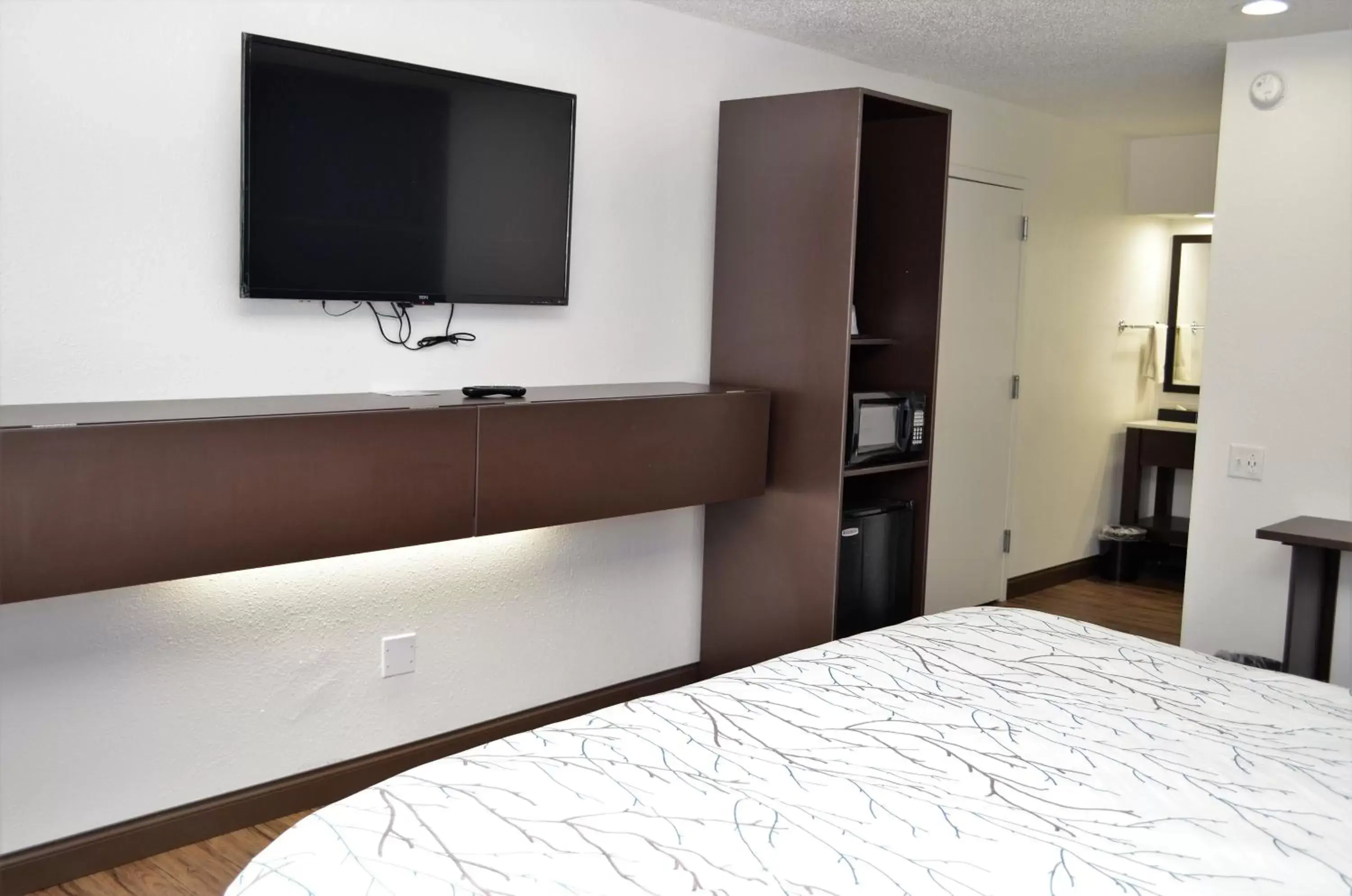 TV and multimedia, Bed in Athena Inn Chattanooga TV and multimedia, Bed in Athena Inn Chattanooga