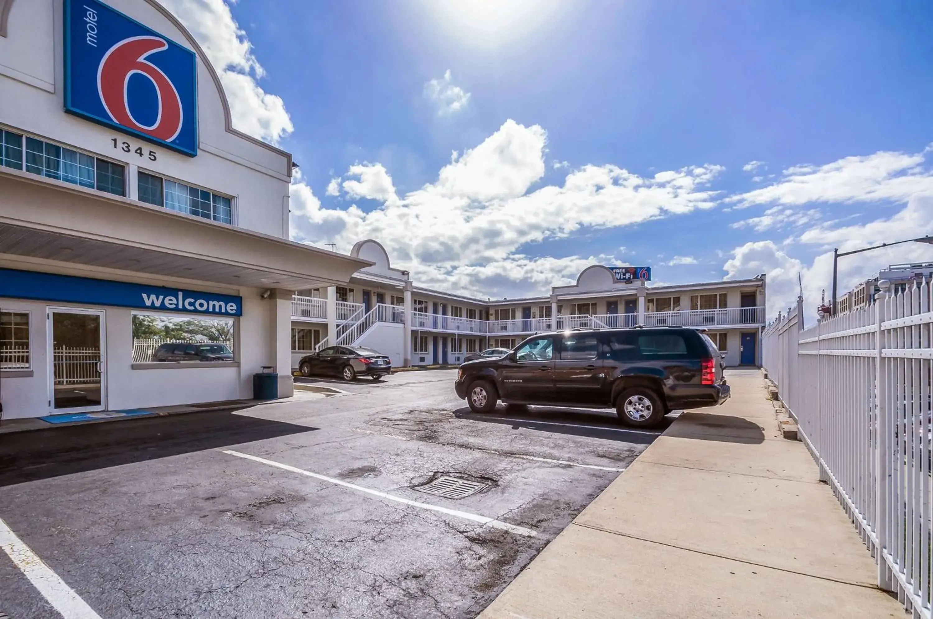 Property Building in Motel 6-Washington, DC - Convention Center