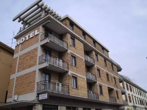 Facade/entrance, Property Building in Hotel Traghetto