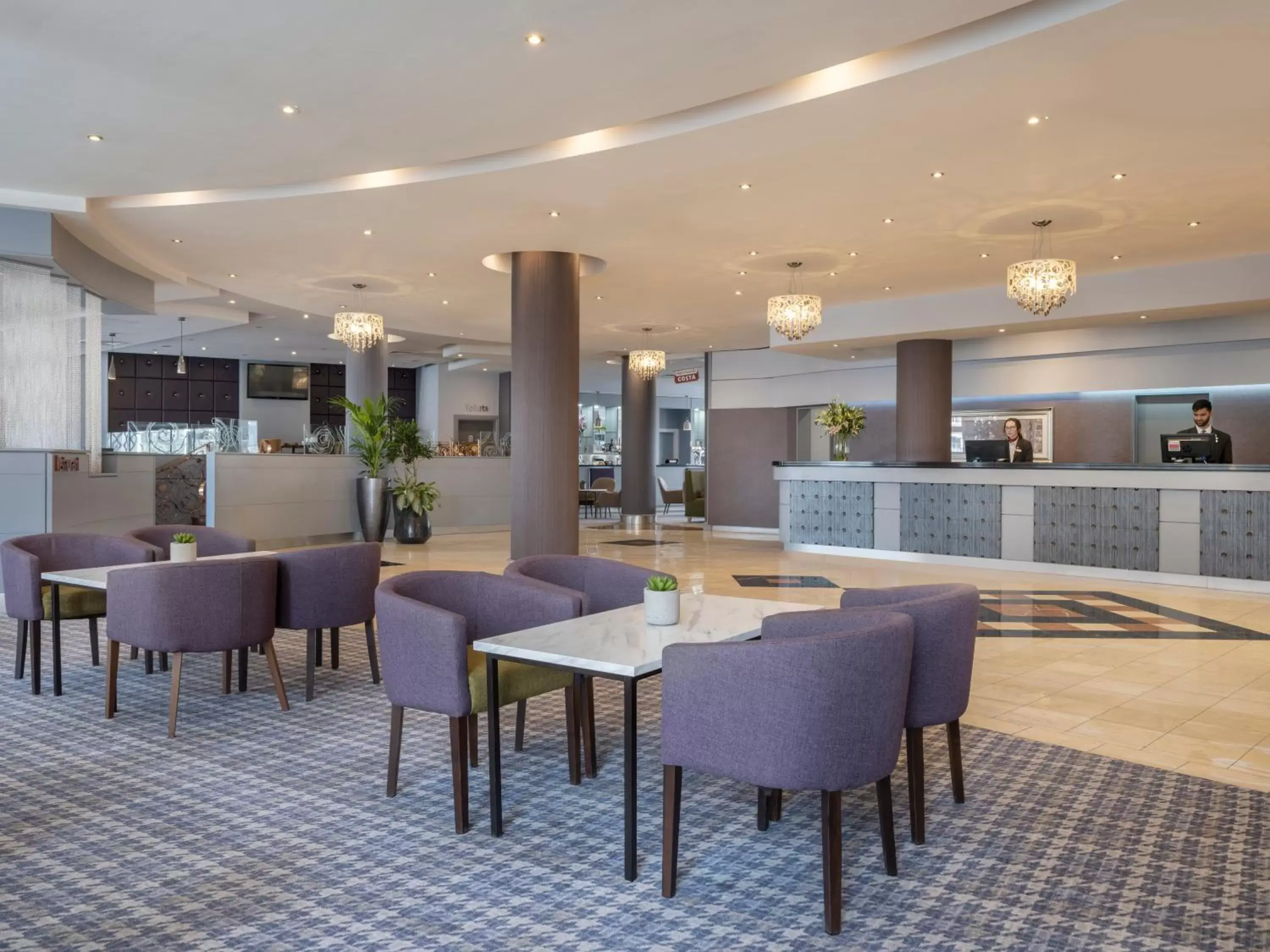 Lobby or reception, Restaurant/Places to Eat in Leonardo Hotel Leeds - formerly Jurys Inn Leeds