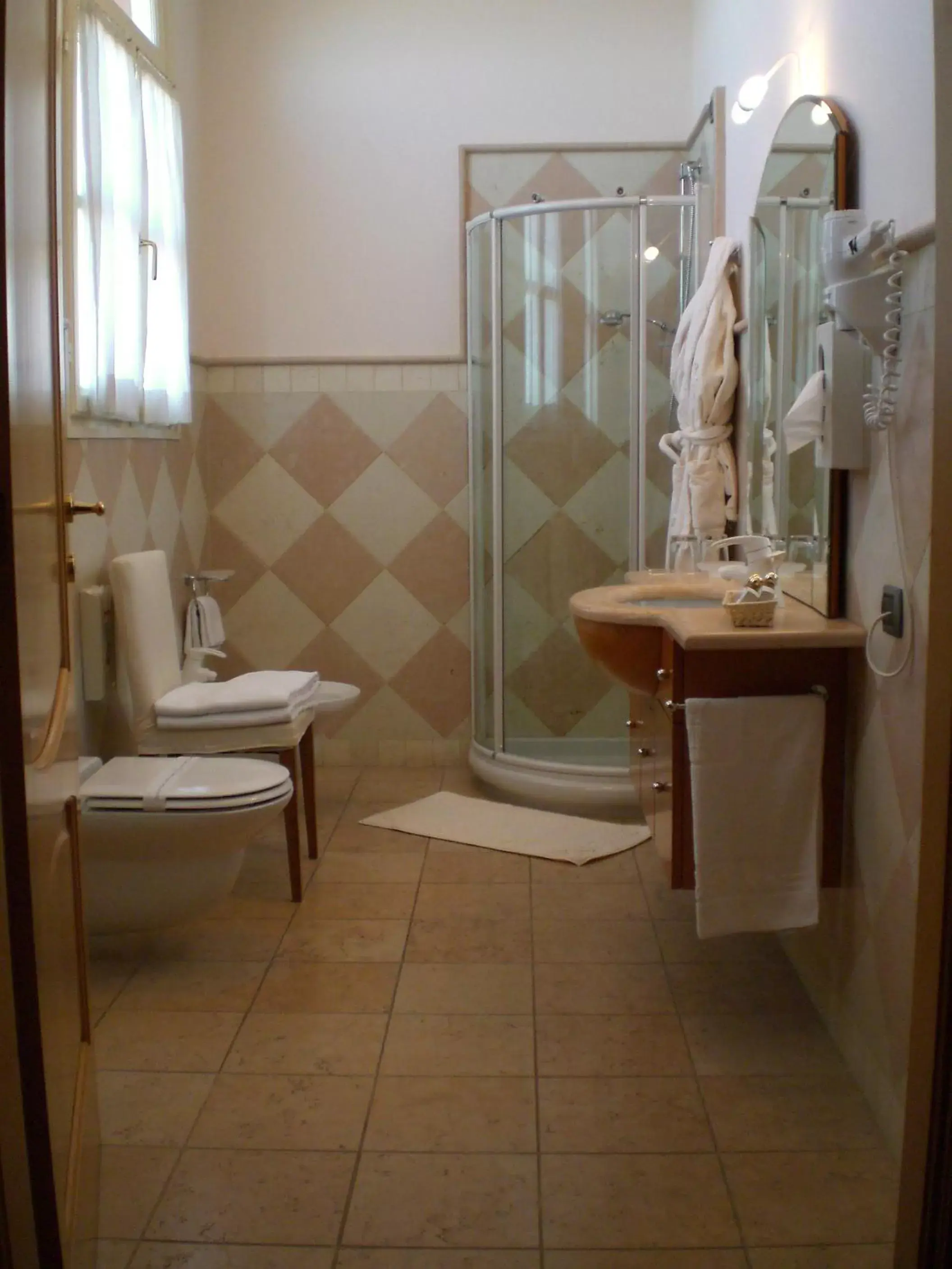 Shower, Bathroom in Castello Rosso