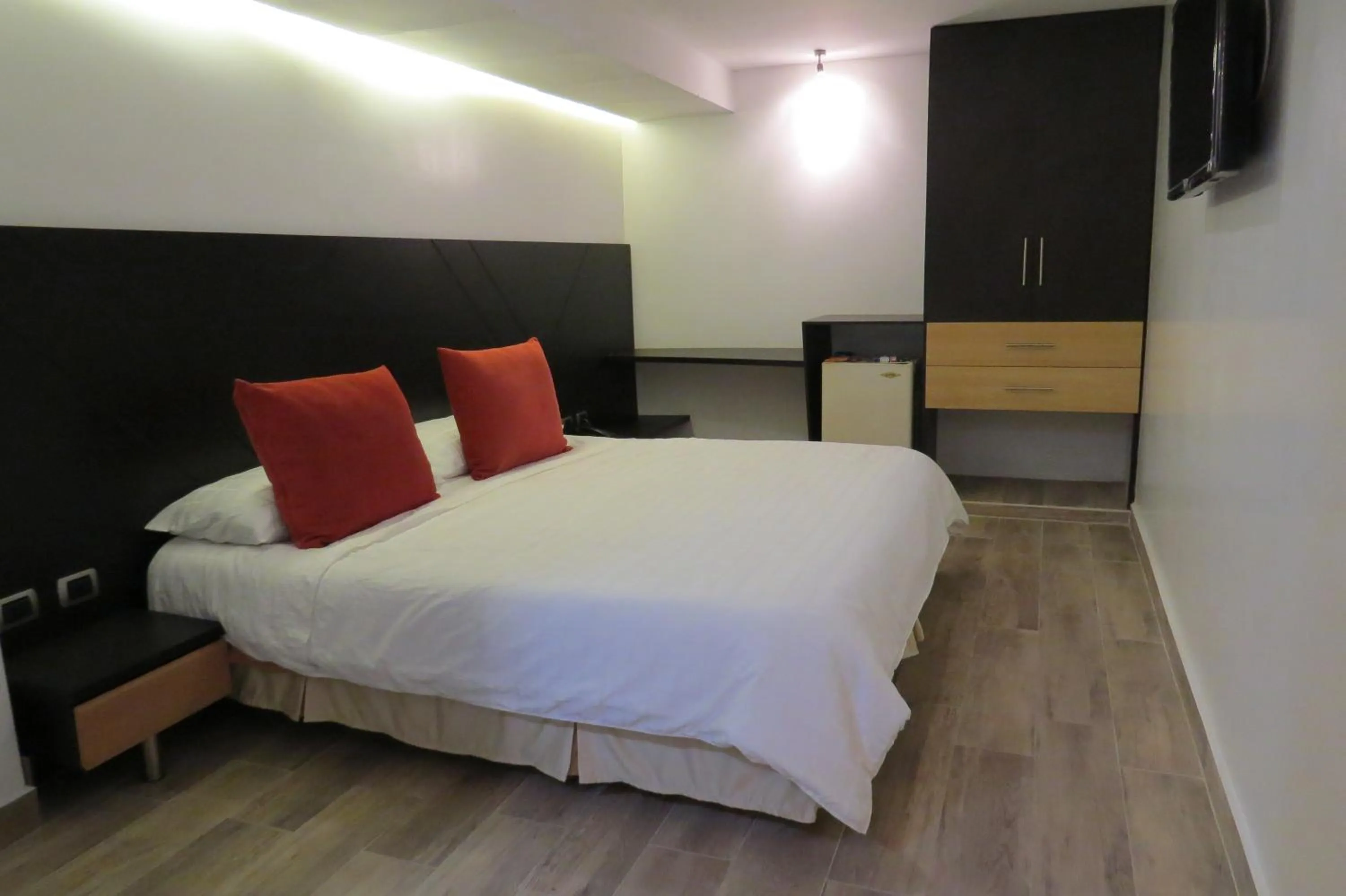 Single Room in Hotel León Dorado