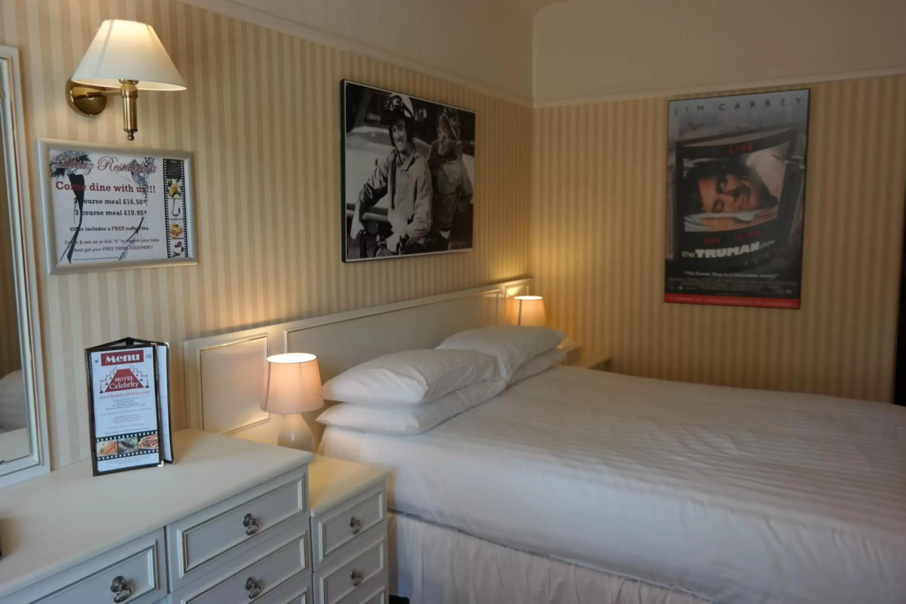 Bedroom, Bed in Hotel Celebrity