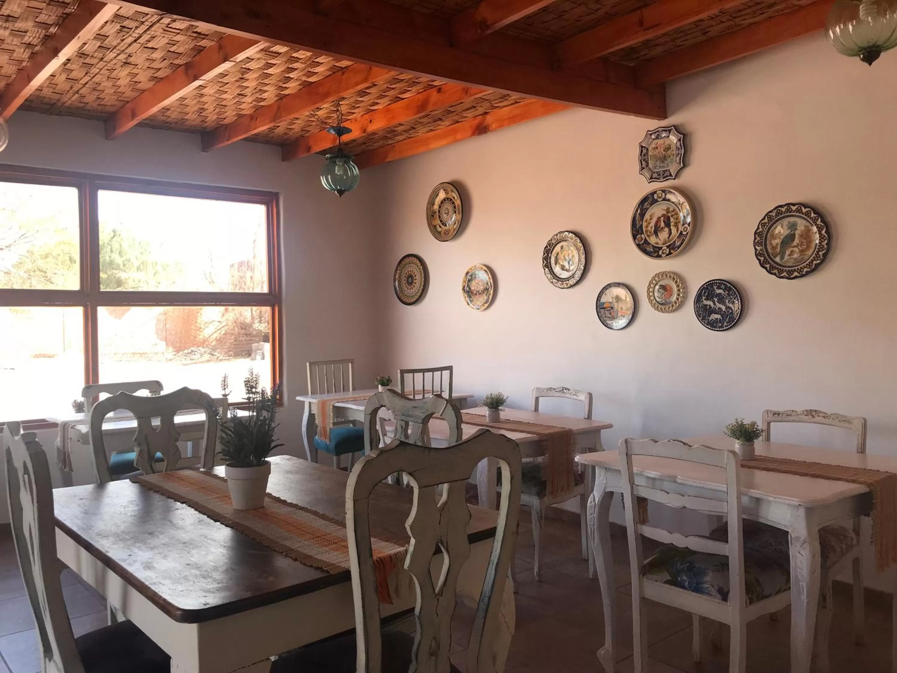 Buffet breakfast in Hotel Pat'ta Hoiri