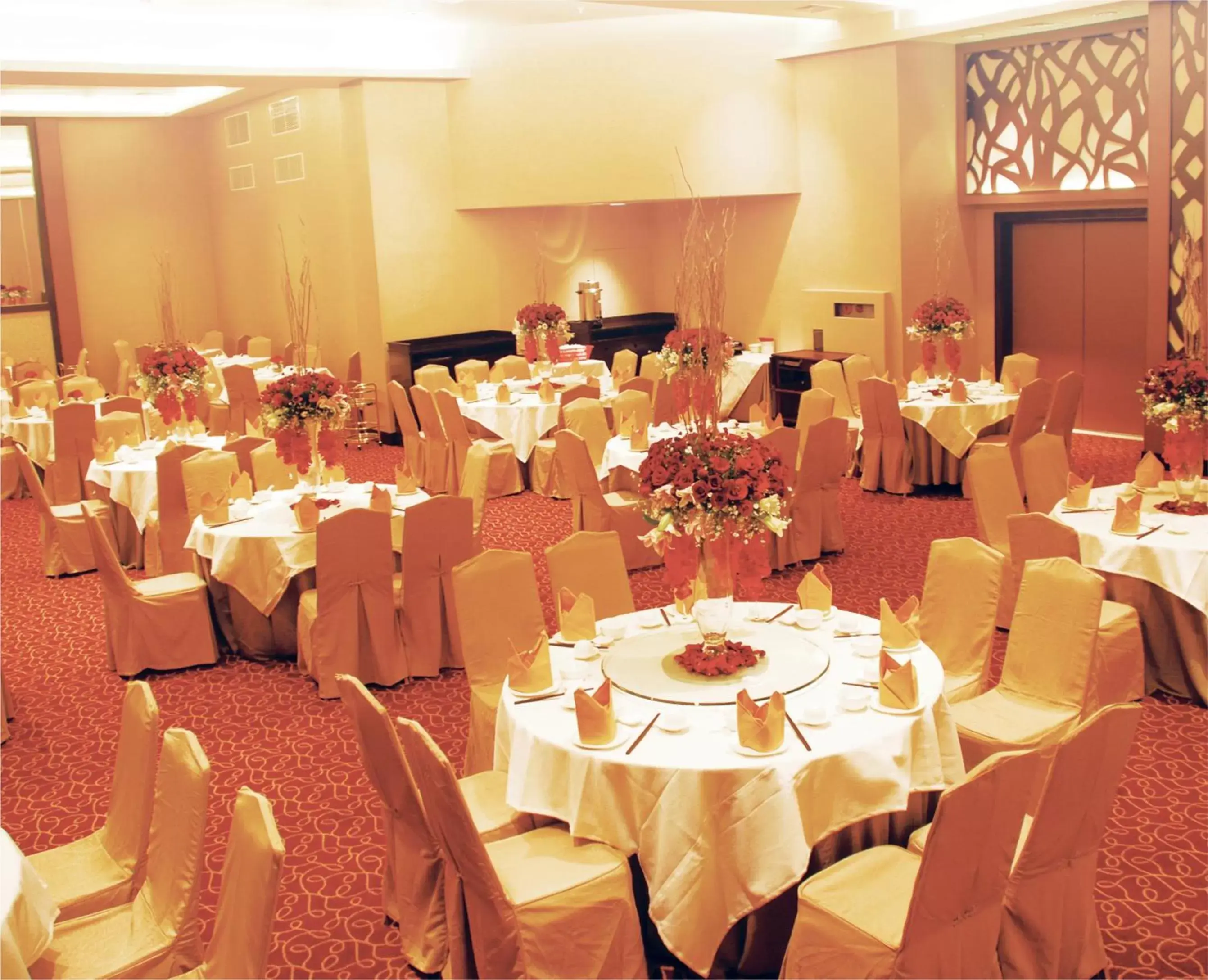 Restaurant/places to eat, Banquet Facilities in Java Paragon Hotel & Residences