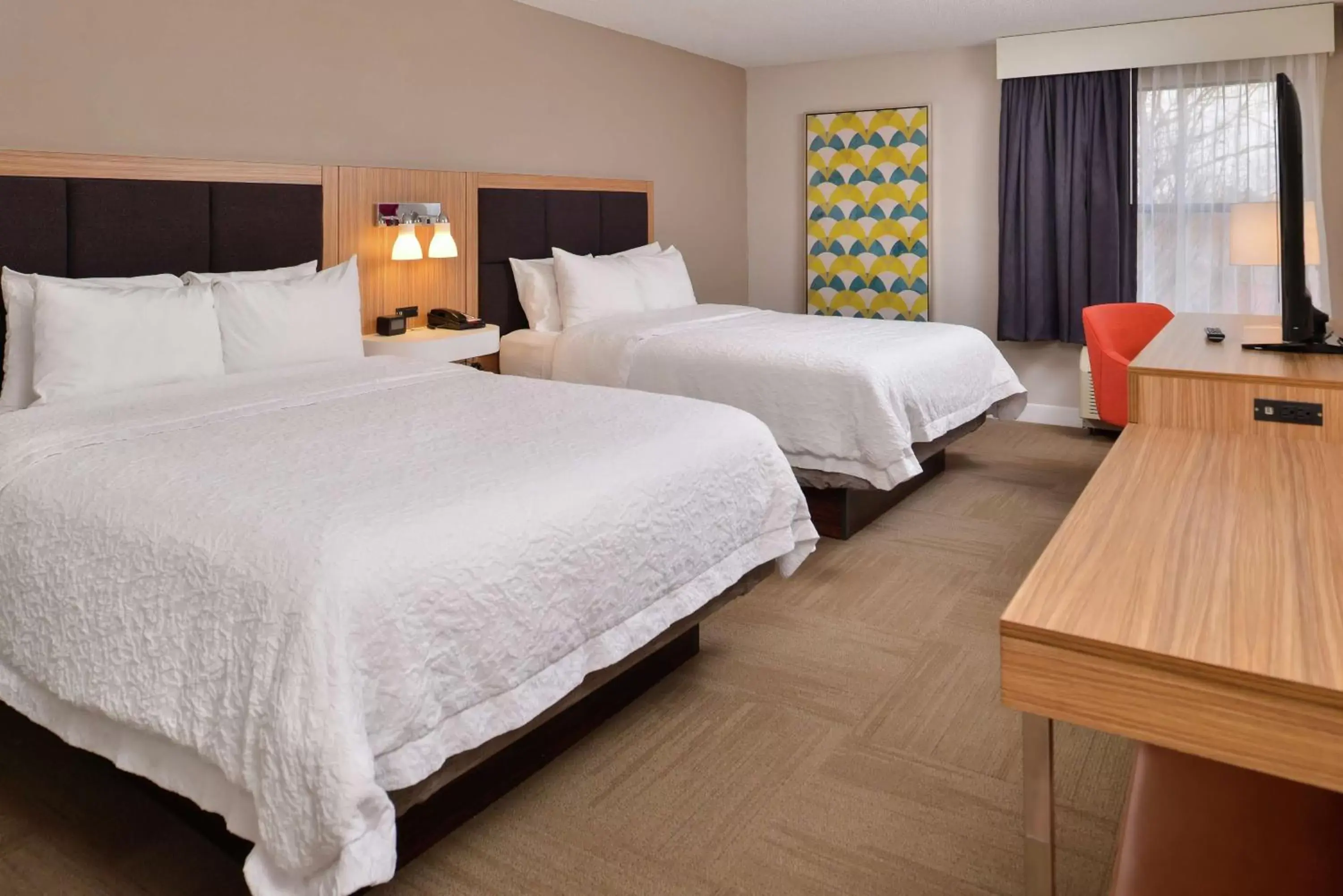 Bed in Hampton Inn By Hilton Greensboro-East