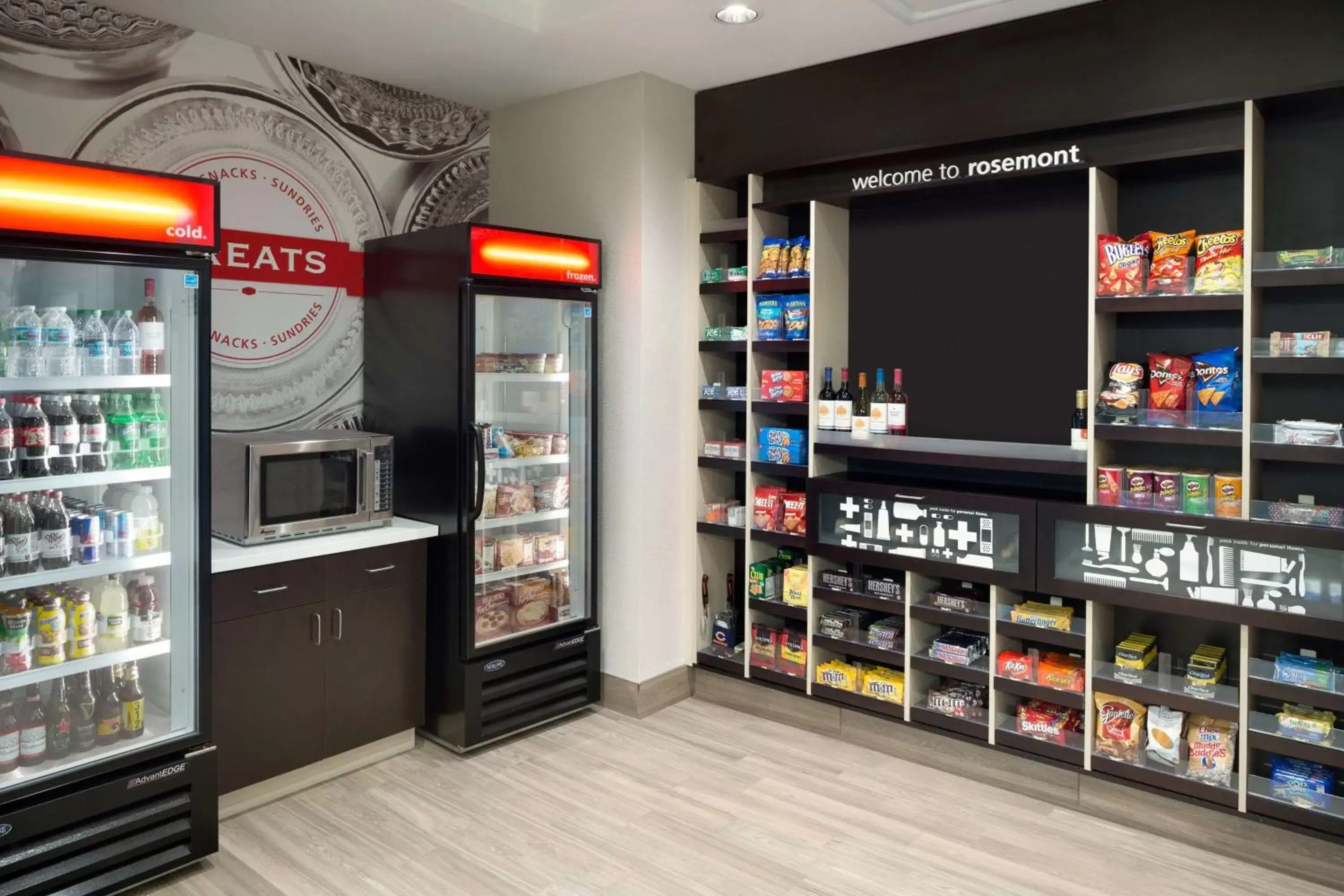 Breakfast in Hampton Inn & Suites Rosemont Chicago O'Hare Breakfast in Hampton Inn & Suites Rosemont Chicago O'Hare